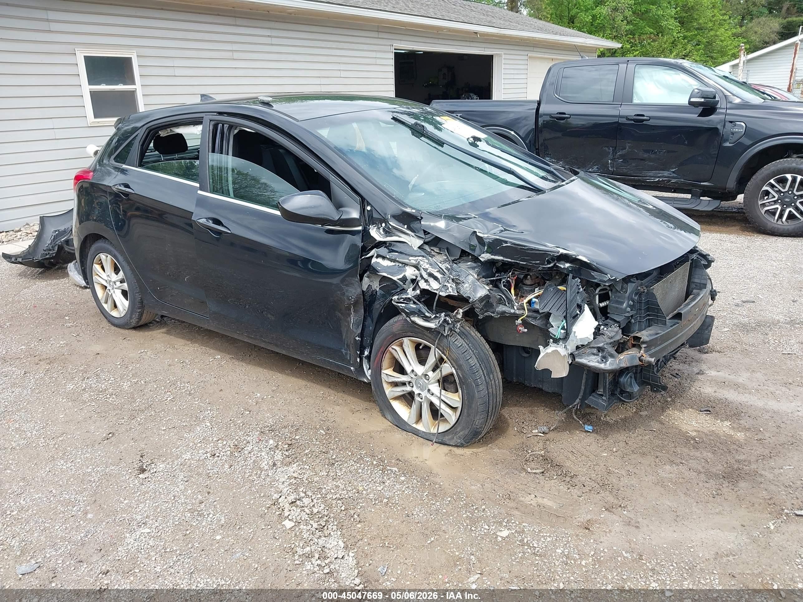2013 Hyundai Elantra Gt   Black vin: KMHD35LE8DU026269