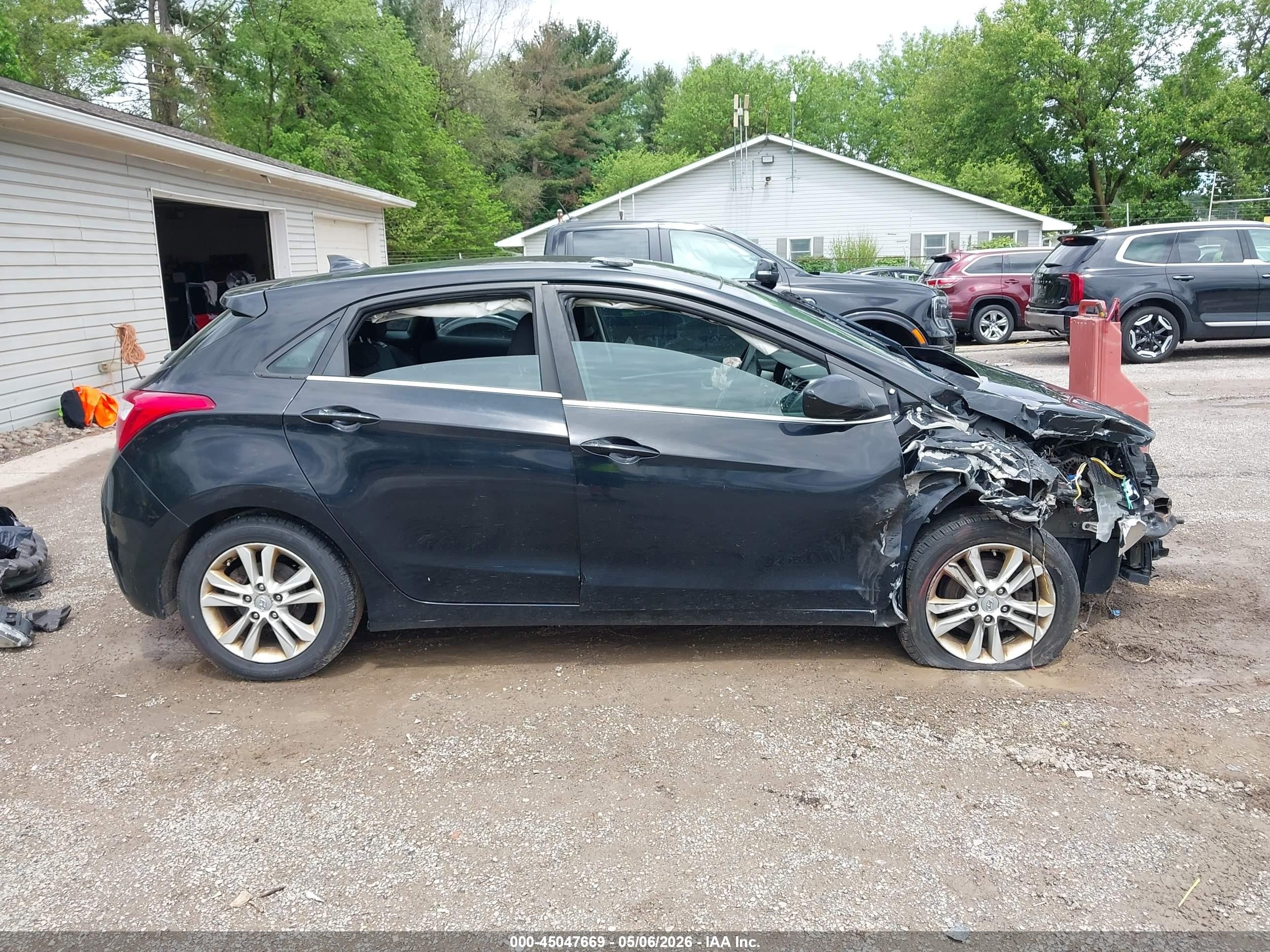 2013 Hyundai Elantra Gt   Черный vin: KMHD35LE8DU026269