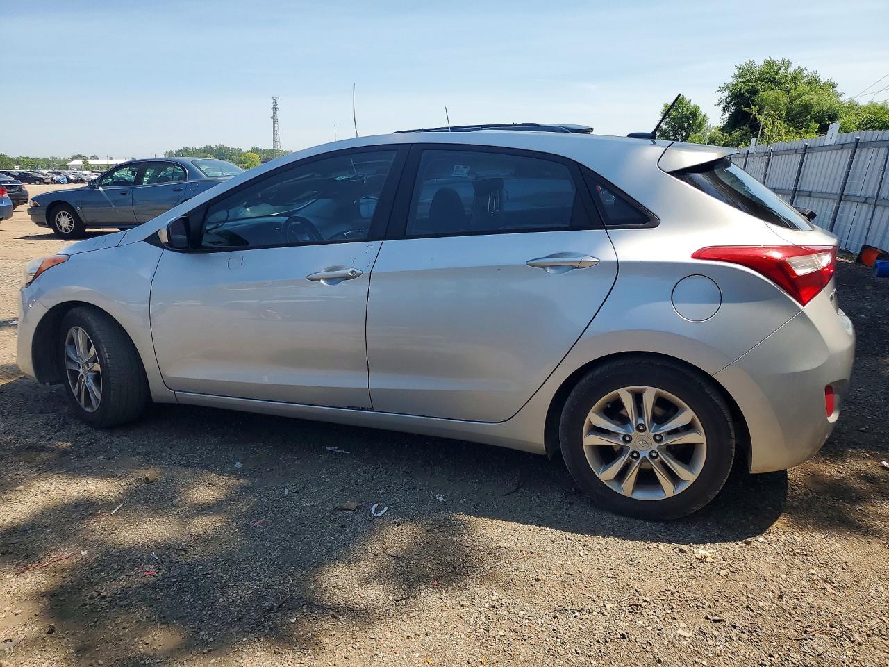 2013 Hyundai Elantra Gt Base Silver vin: KMHD35LE8DU034405