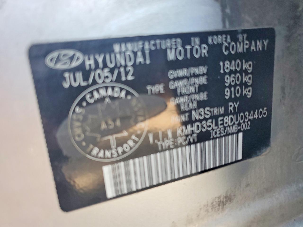 2013 Hyundai Elantra Gt Base Silver vin: KMHD35LE8DU034405