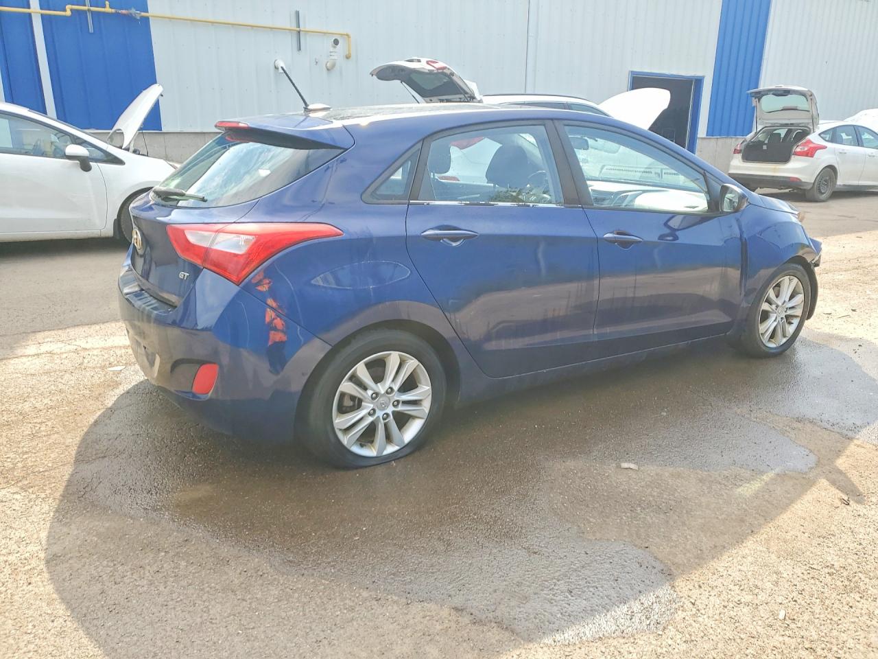 2013 Hyundai Elantra Gt Base Blue vin: KMHD35LE8DU034467