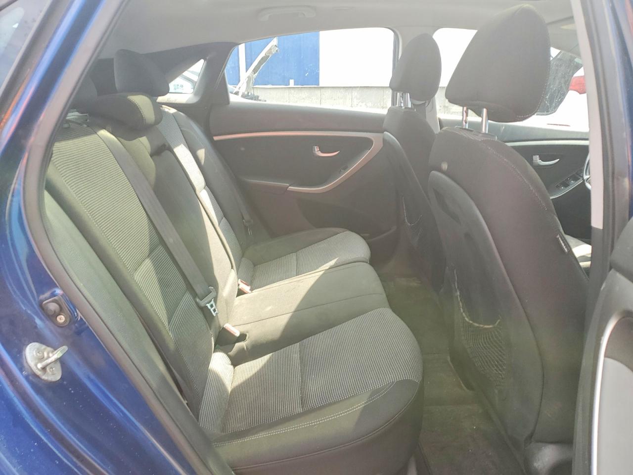 2013 Hyundai Elantra Gt Base Blue vin: KMHD35LE8DU034467