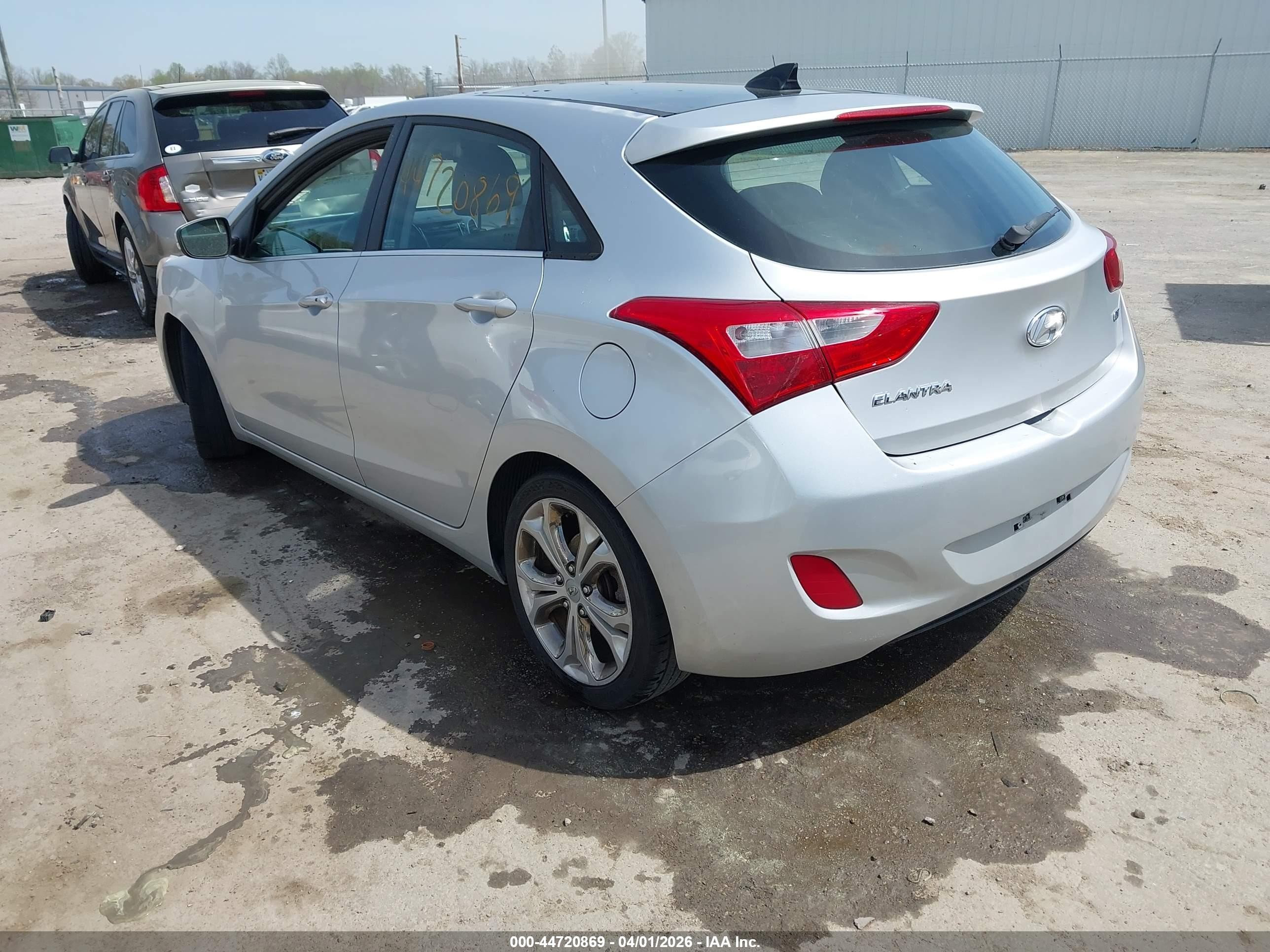 2013 Hyundai Elantra Gt Base W/blue Silver vin: KMHD35LE8DU034517