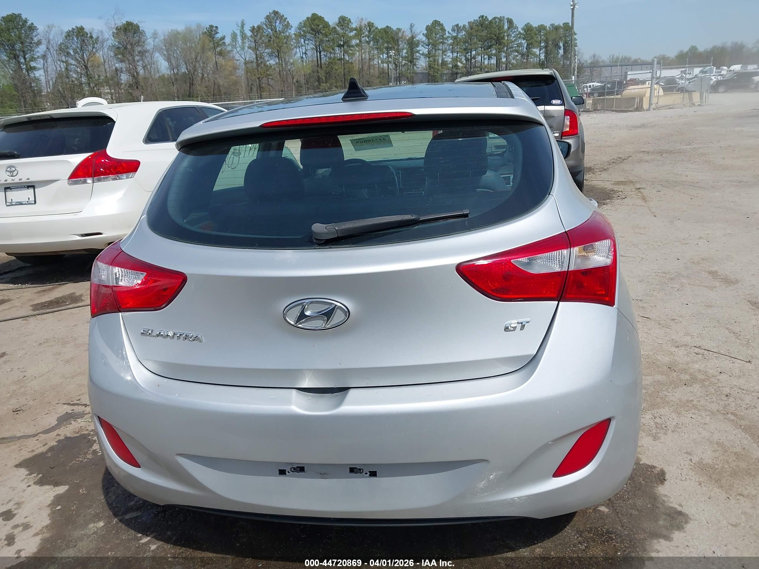 2013 Hyundai Elantra Gt Base W/blue Silver vin: KMHD35LE8DU034517