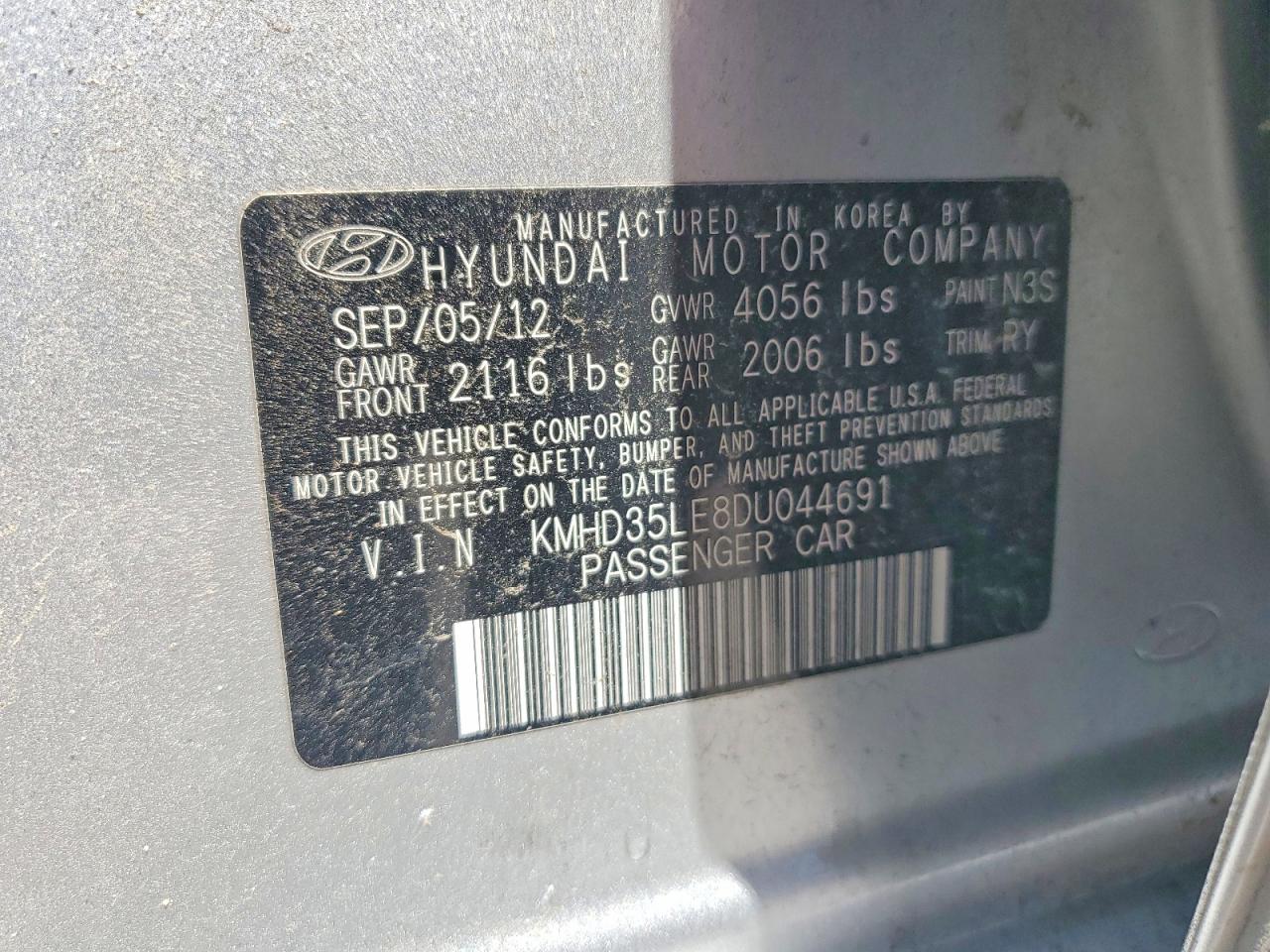 2013 Hyundai Elantra Gt Base Silver vin: KMHD35LE8DU044691