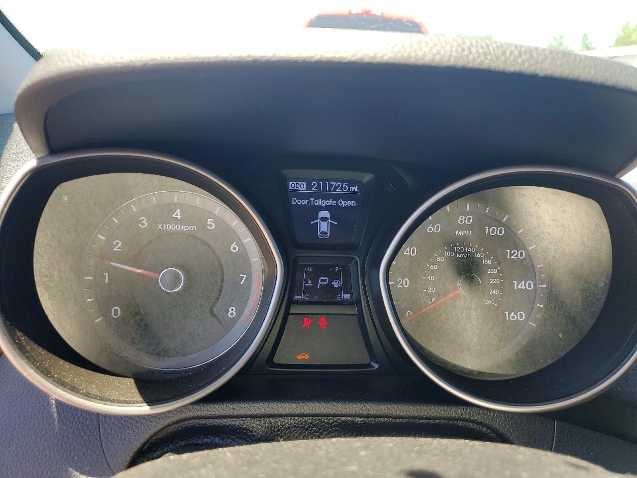 2013 Hyundai Elantra Gt Base Silver vin: KMHD35LE8DU044691