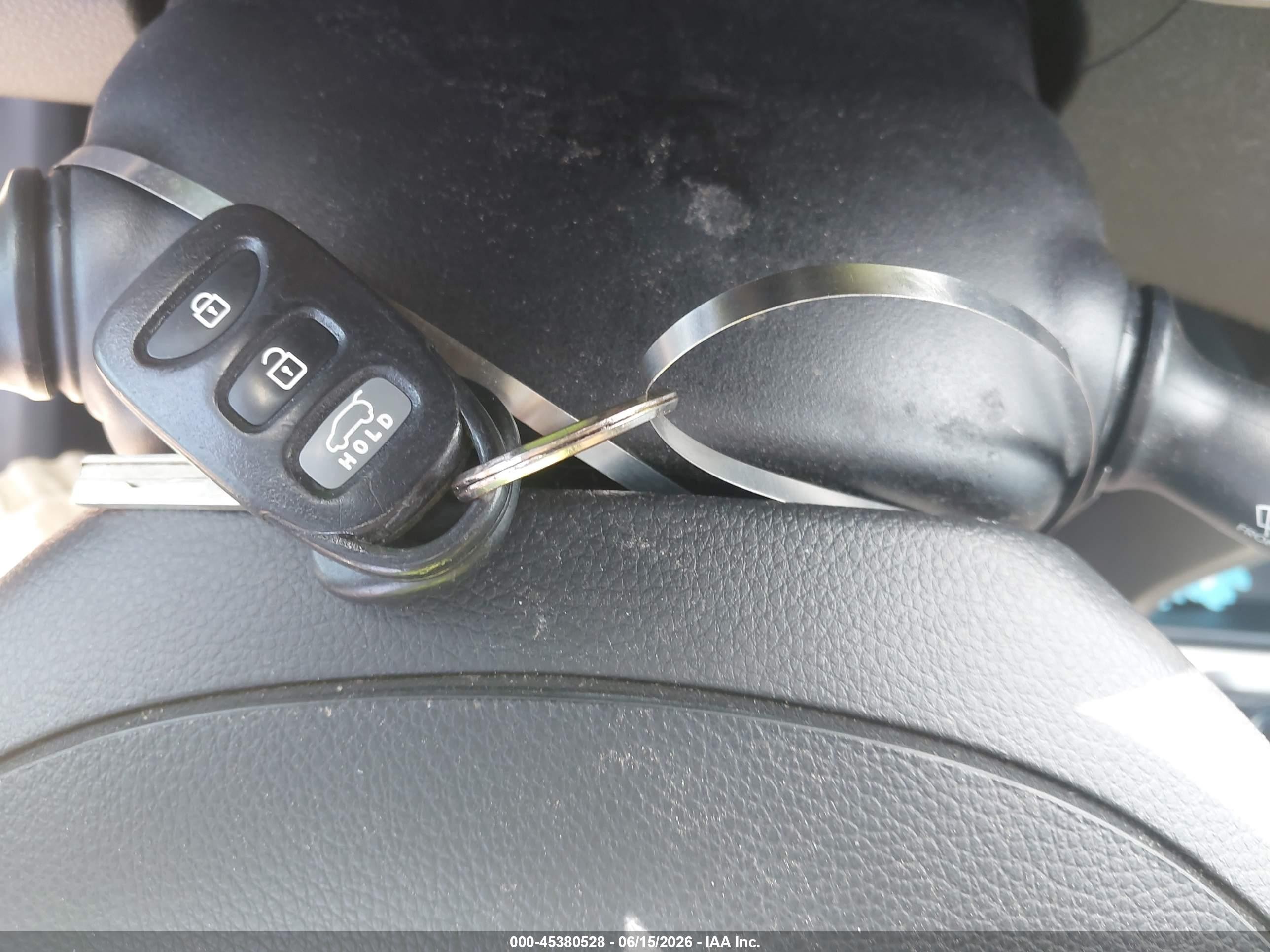 2013 Hyundai Elantra Gt   Silver vin: KMHD35LE8DU064939
