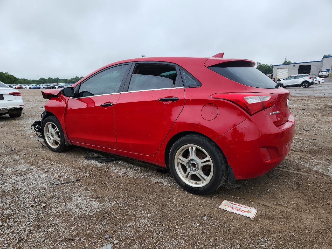 2013 Hyundai Elantra Gt Base Red vin: KMHD35LE8DU071678