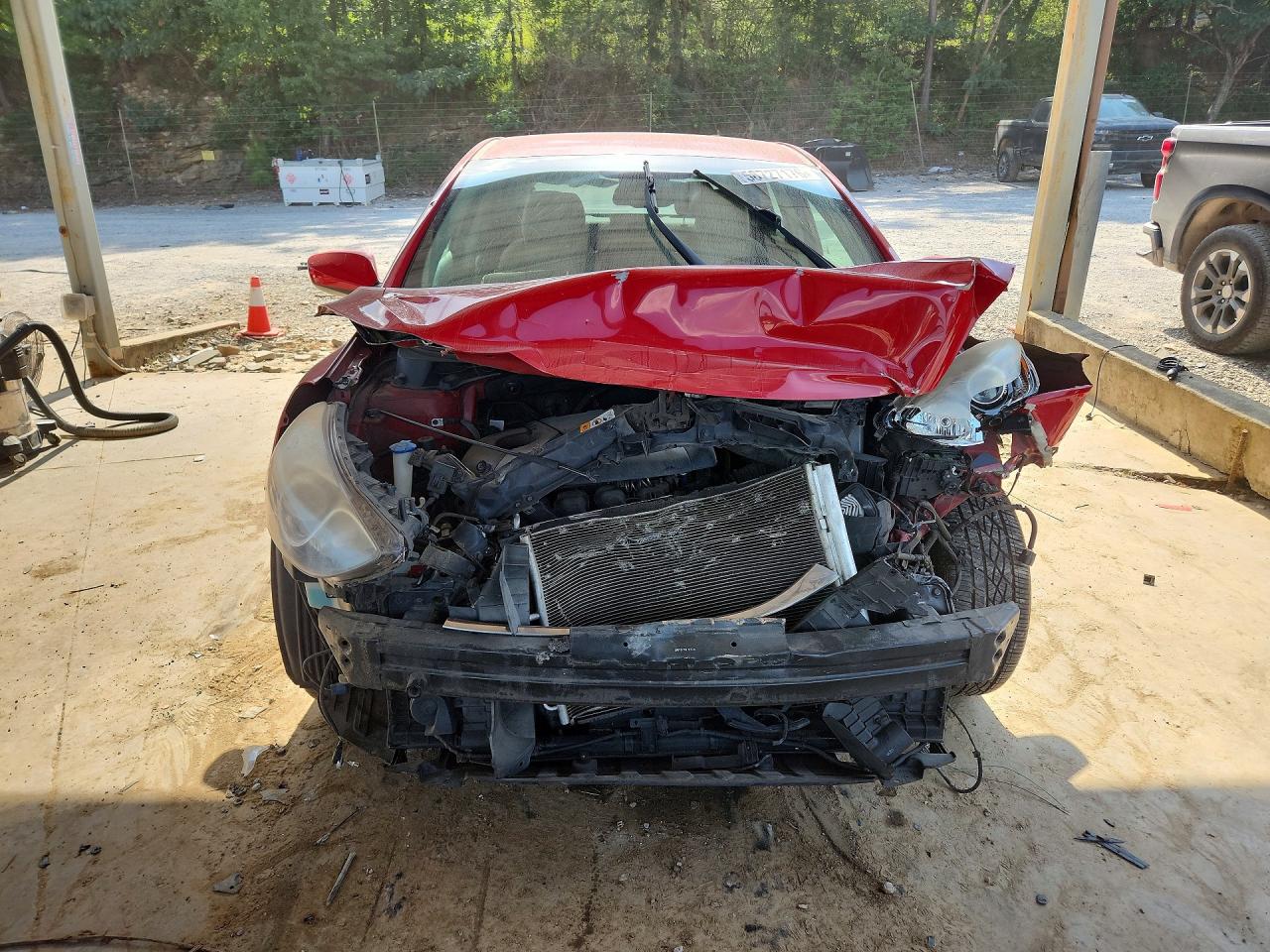 2013 Hyundai Elantra Gt Base Red vin: KMHD35LE8DU087489