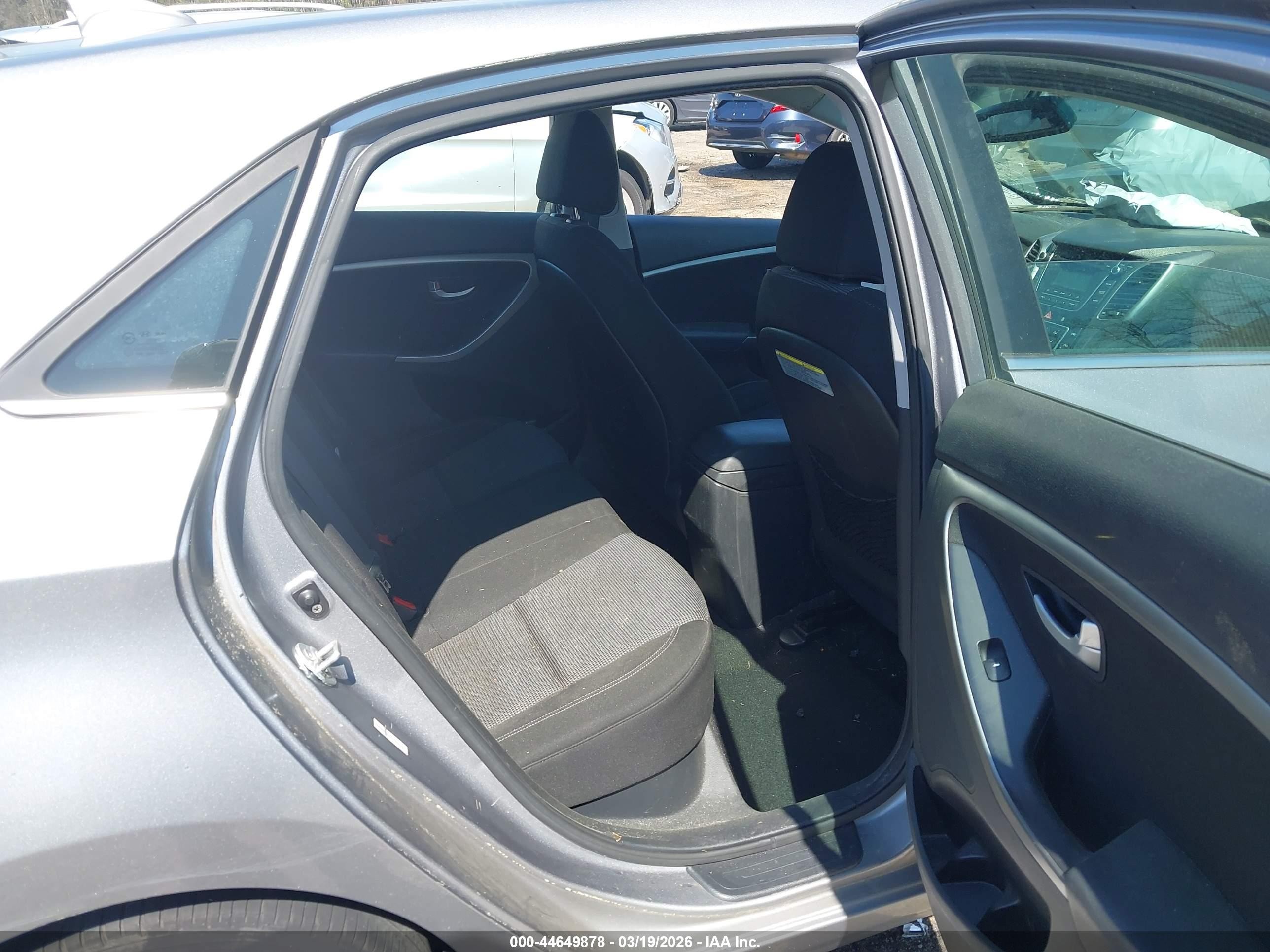2013 Hyundai Elantra Gt   Gray vin: KMHD35LE8DU090229