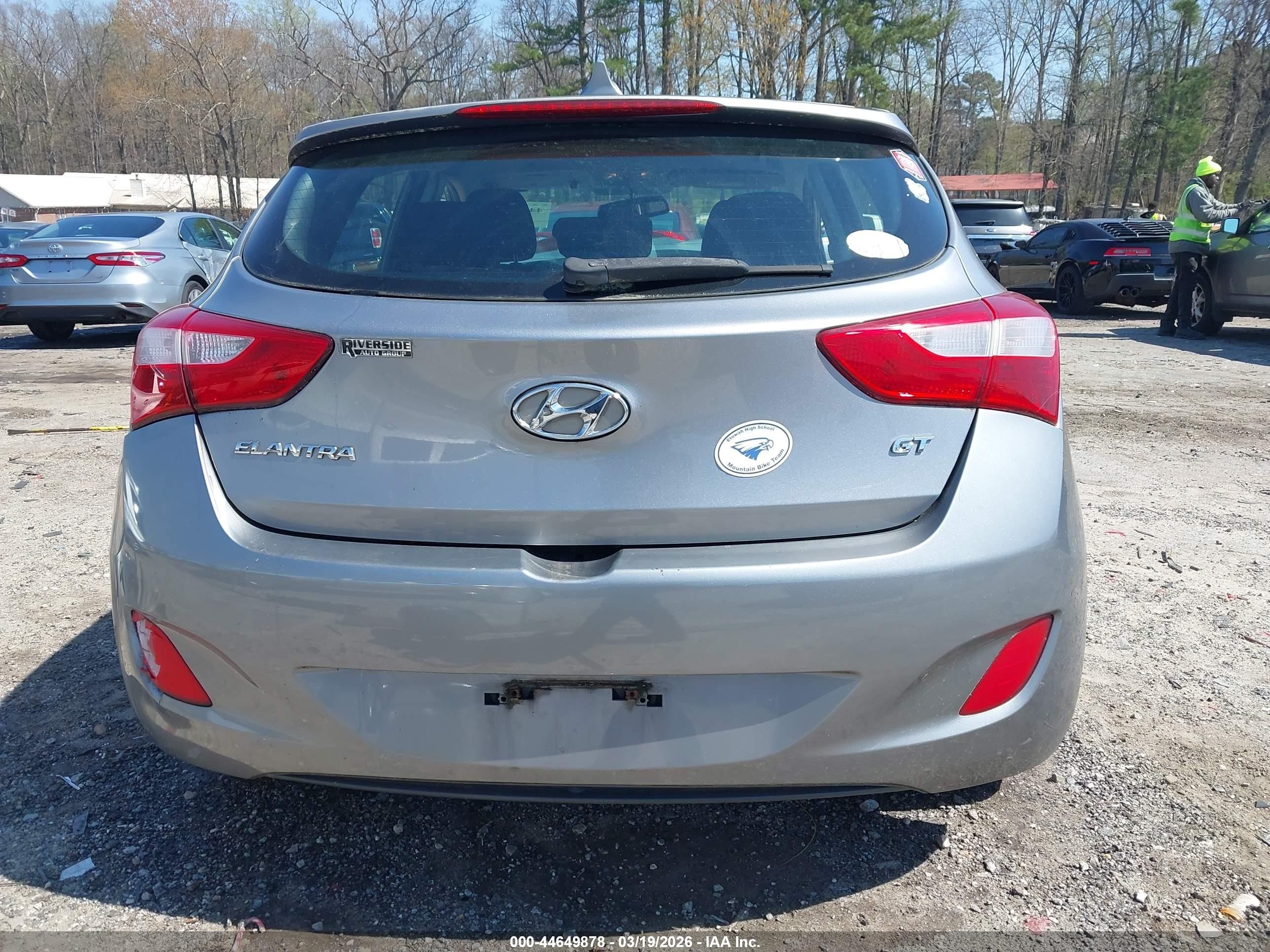 2013 Hyundai Elantra Gt   Gray vin: KMHD35LE8DU090229