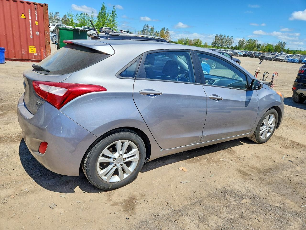 2013 Hyundai Elantra Gt Base Silver vin: KMHD35LE8DU092448