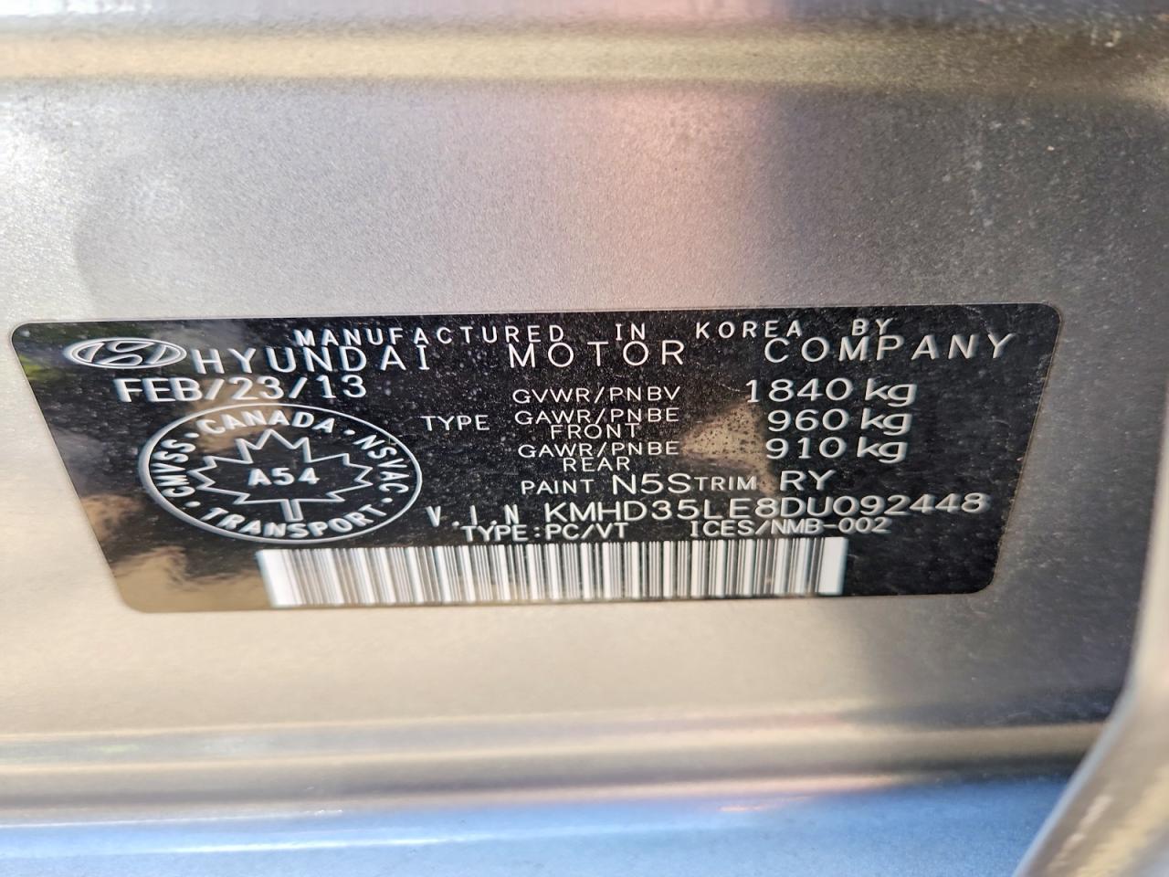 2013 Hyundai Elantra Gt Base Silver vin: KMHD35LE8DU092448