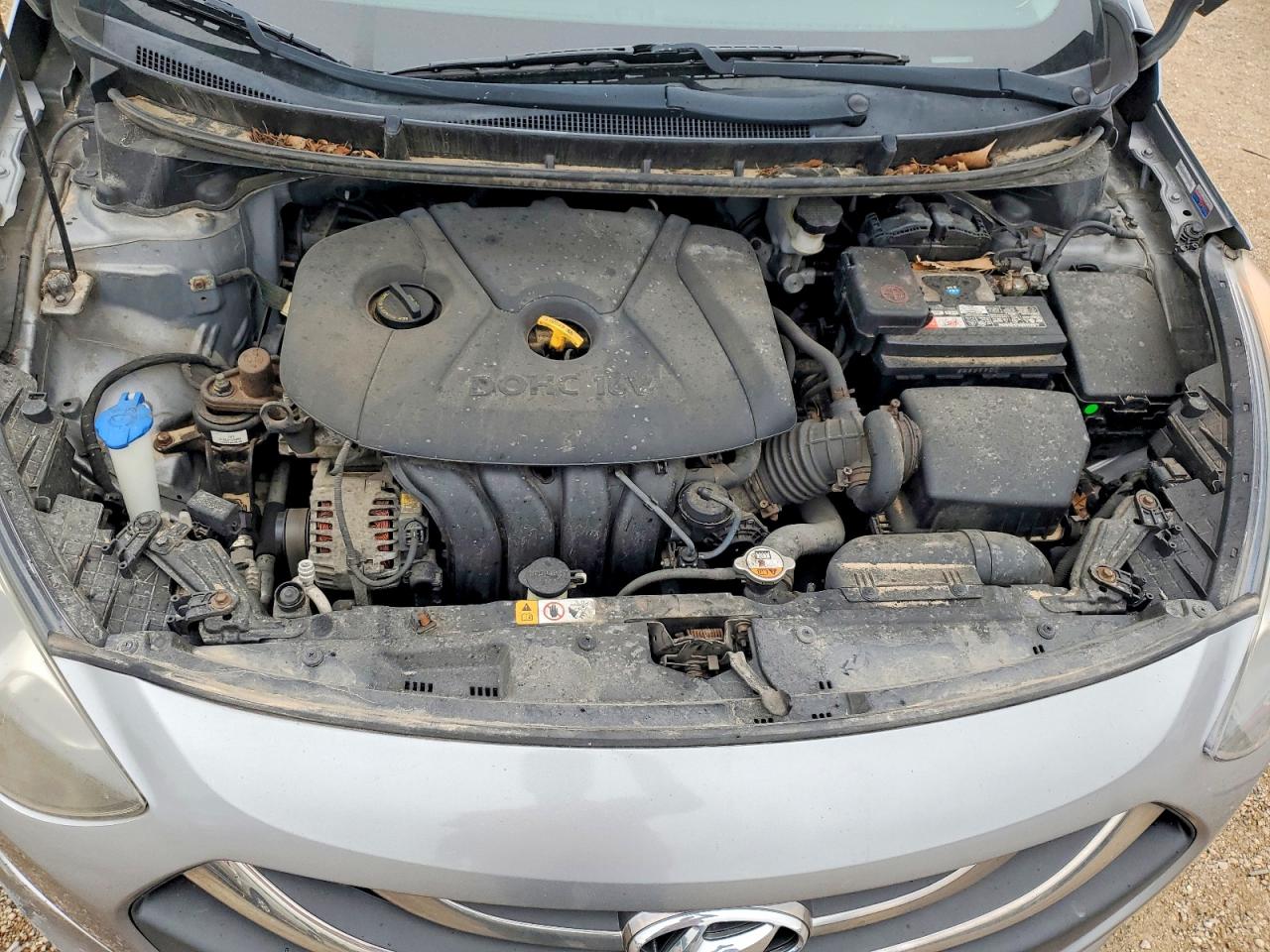 2013 Hyundai Elantra Gt Base Silver vin: KMHD35LE8DU110639