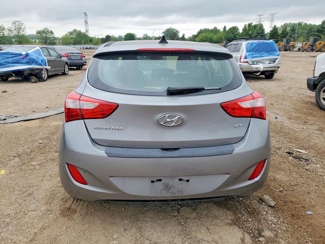 2013 Hyundai Elantra Gt Base Silver vin: KMHD35LE8DU110639