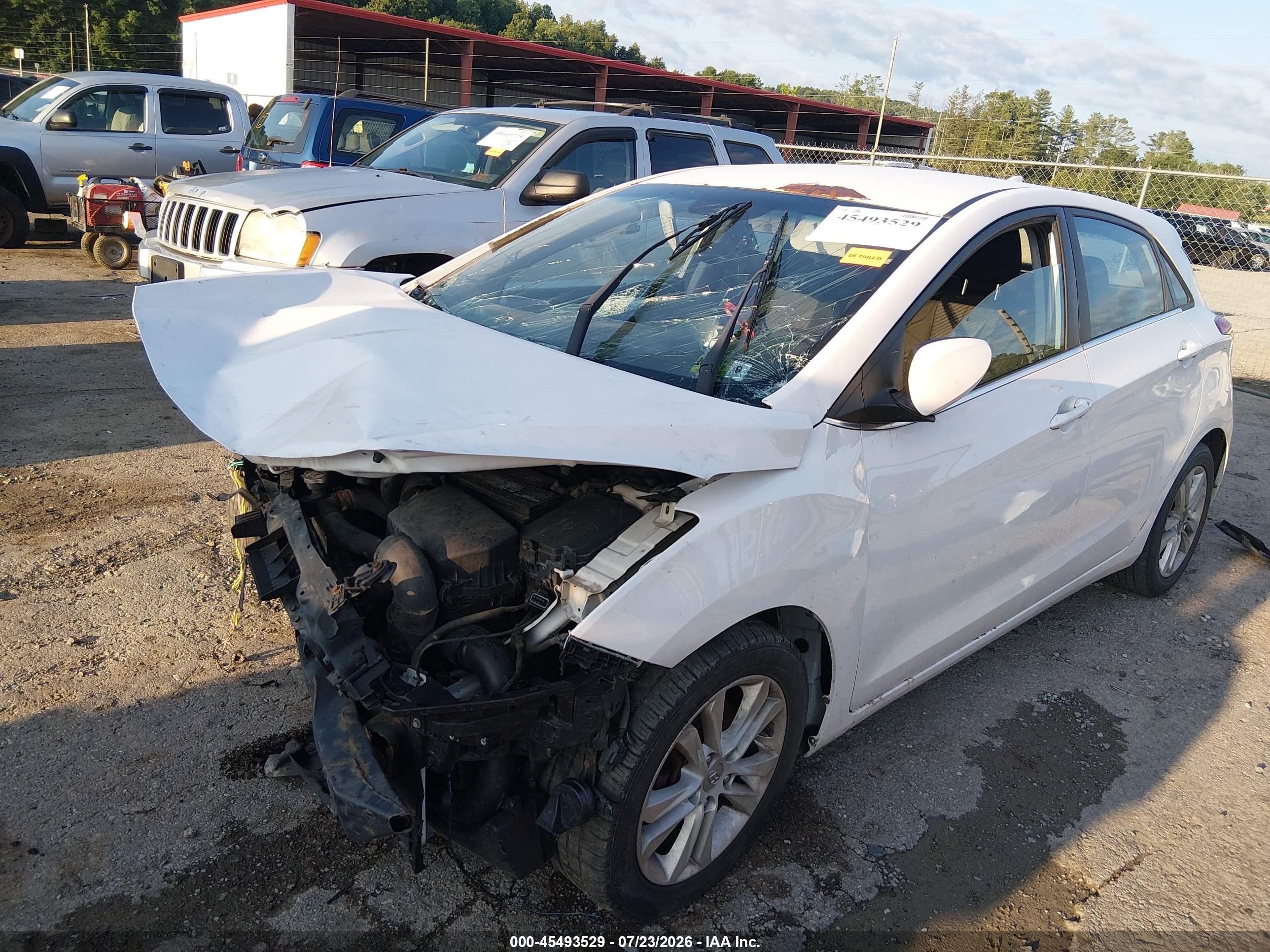 2013 Hyundai Elantra Gt   White vin: KMHD35LE9DU025065