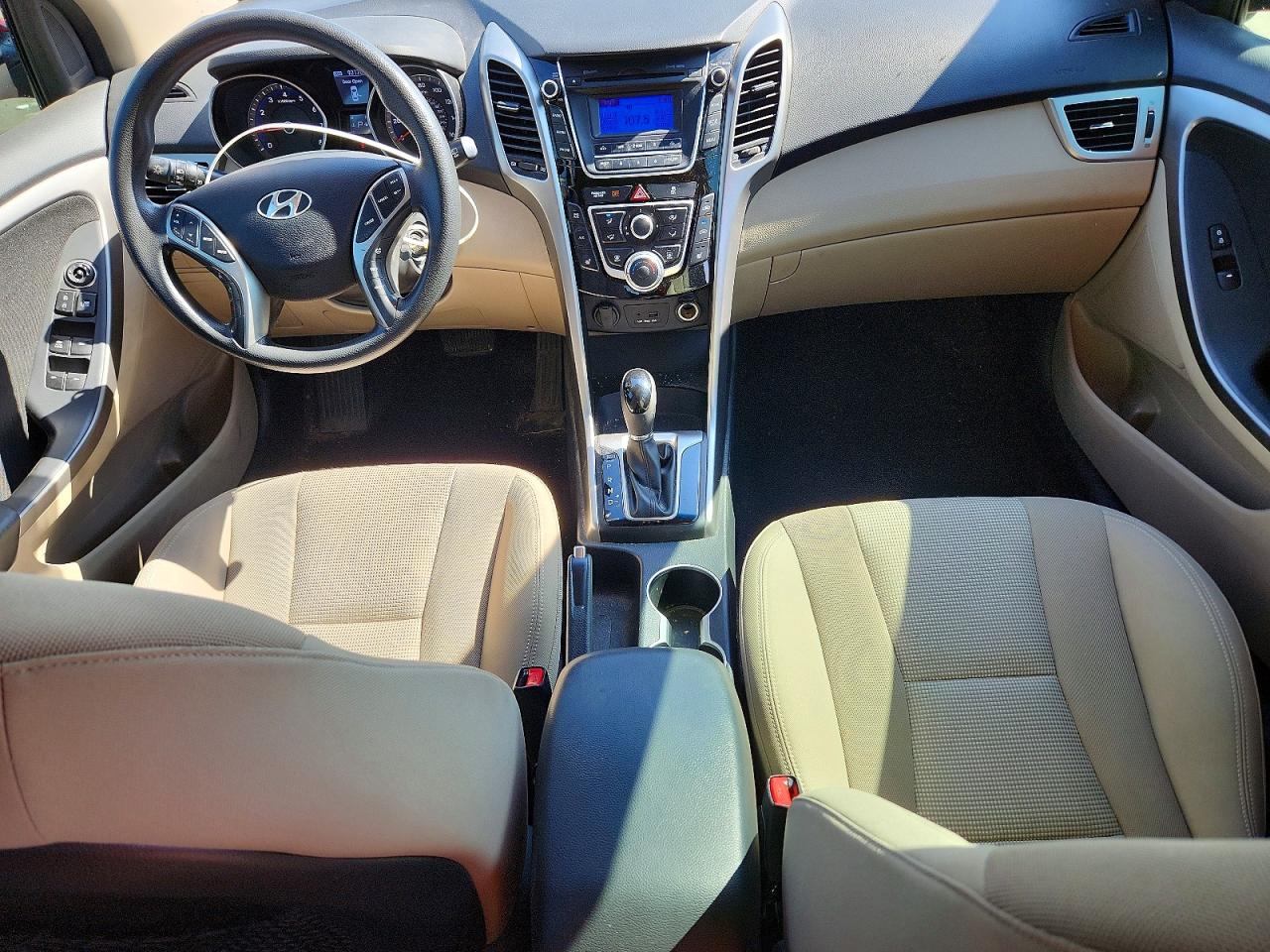 2013 Hyundai Elantra Gt Base Red vin: KMHD35LE9DU028208