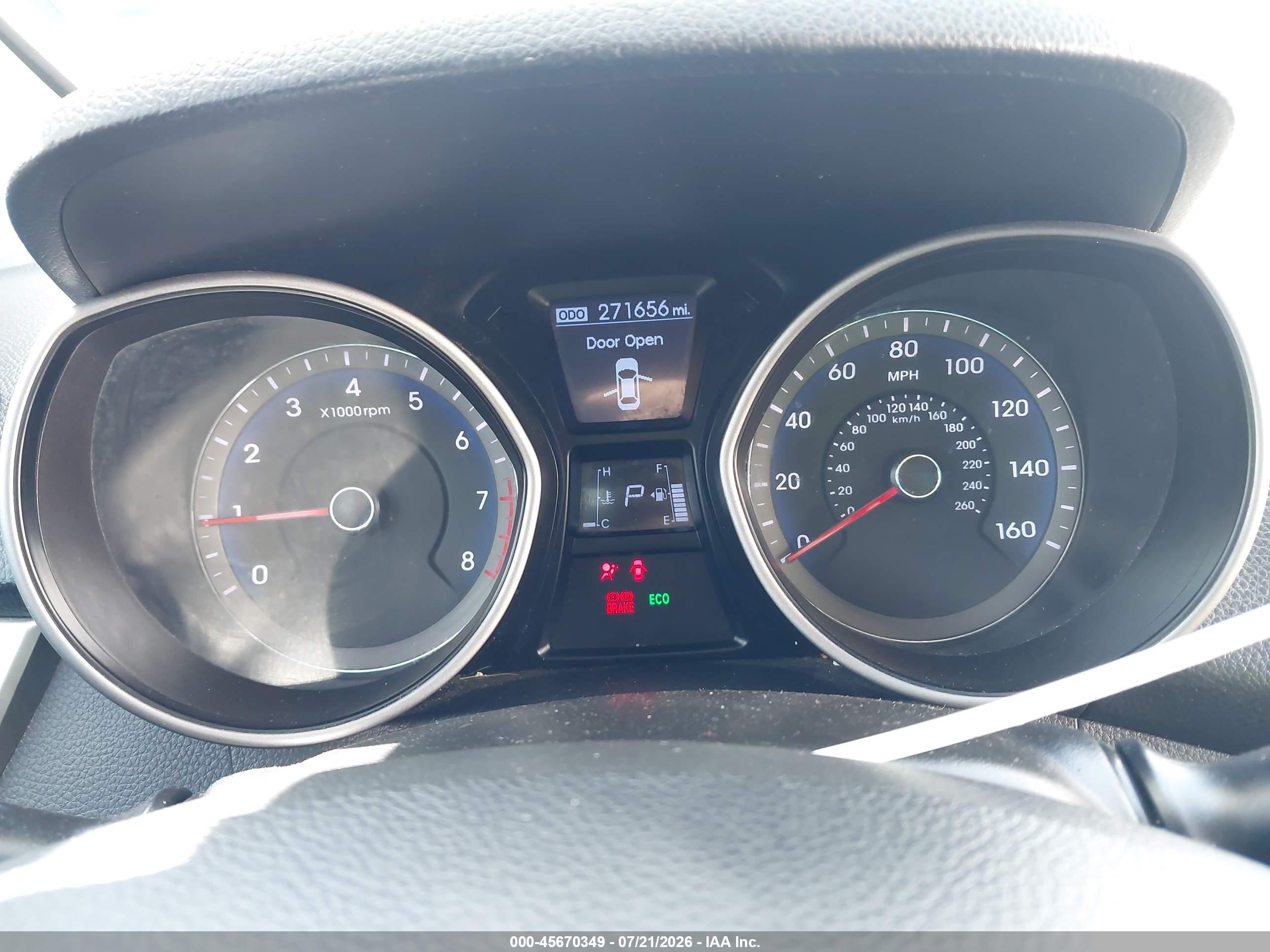 2013 Hyundai Elantra Gt   Silver vin: KMHD35LE9DU030220