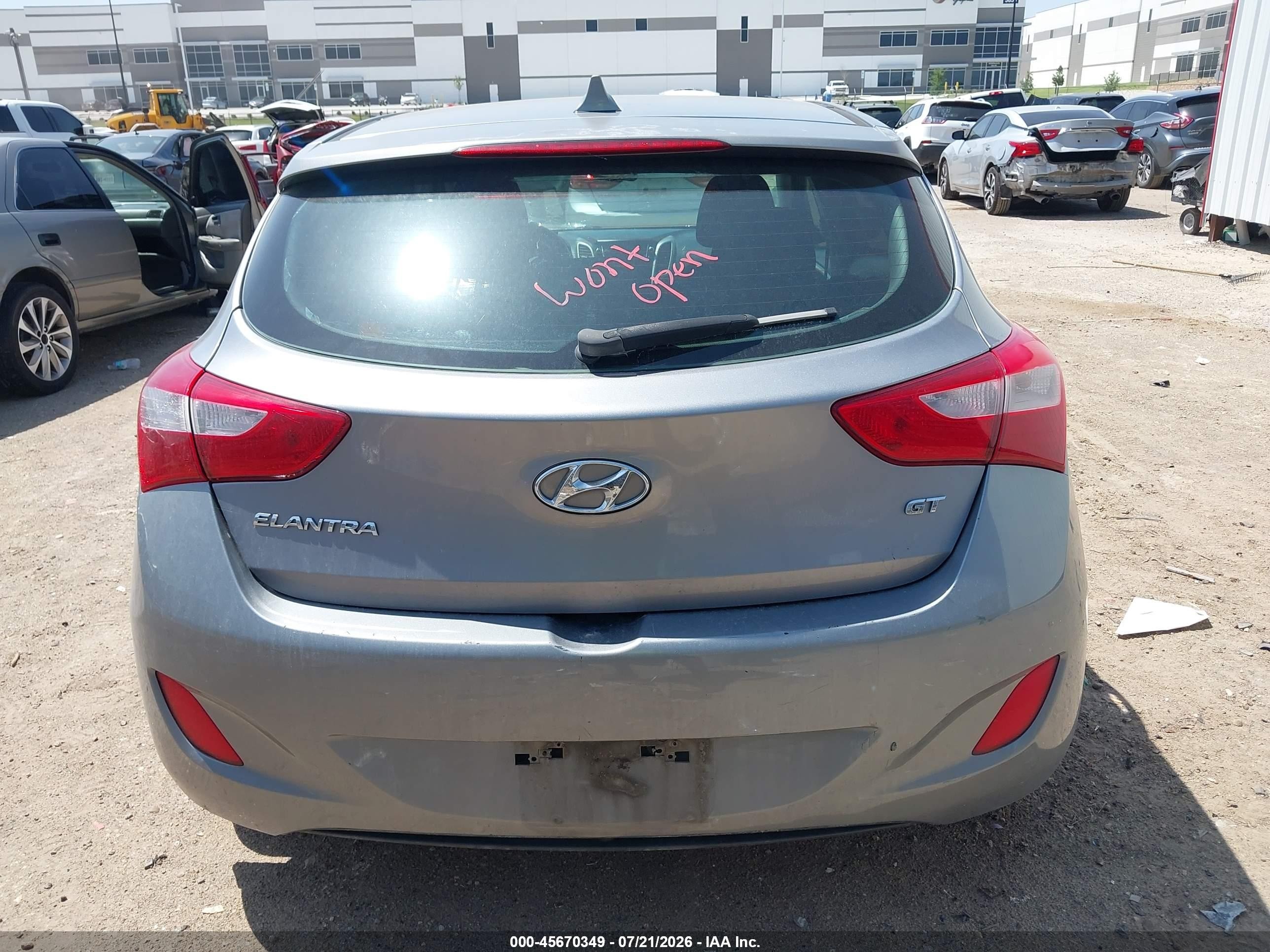 2013 Hyundai Elantra Gt   Silver vin: KMHD35LE9DU030220