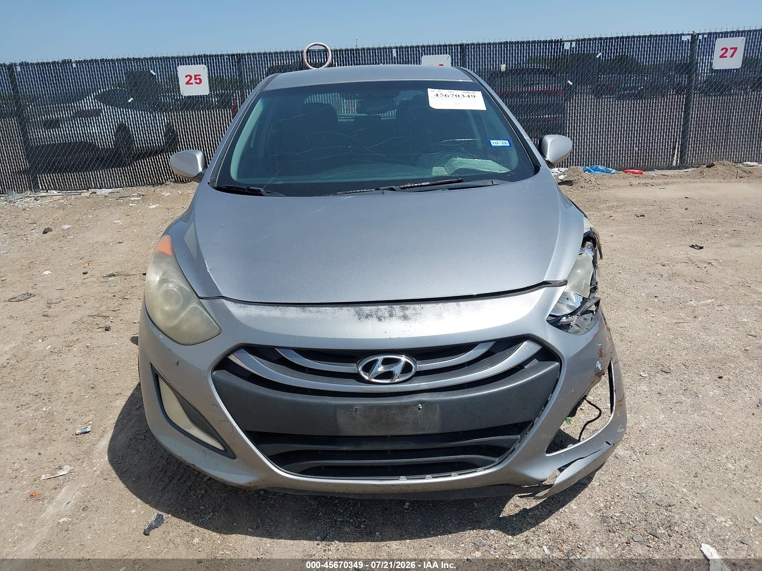 2013 Hyundai Elantra Gt   Silver vin: KMHD35LE9DU030220