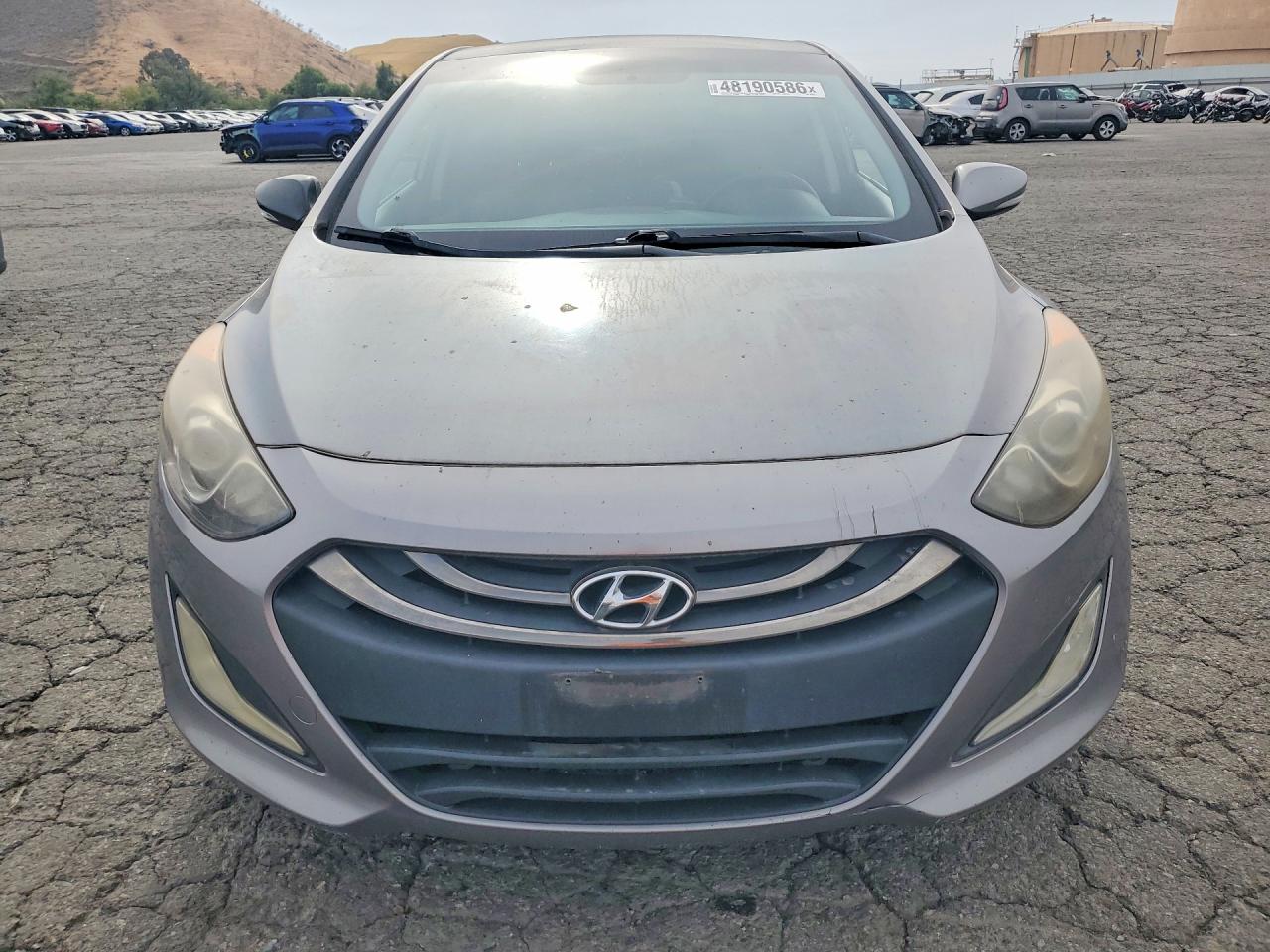 2013 Hyundai Elantra Gt Base Silver vin: KMHD35LE9DU032940