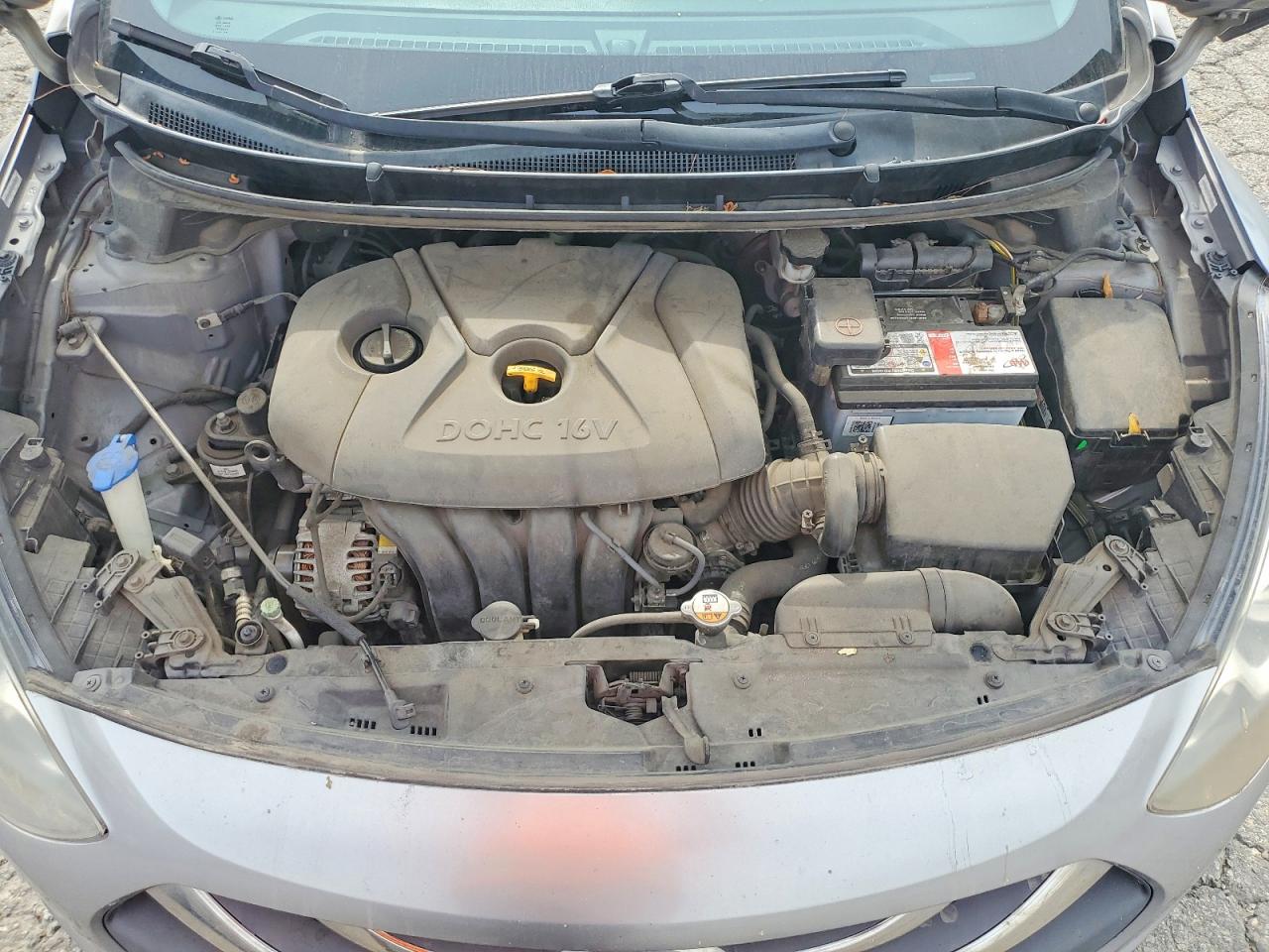 2013 Hyundai Elantra Gt Base Silver vin: KMHD35LE9DU032940