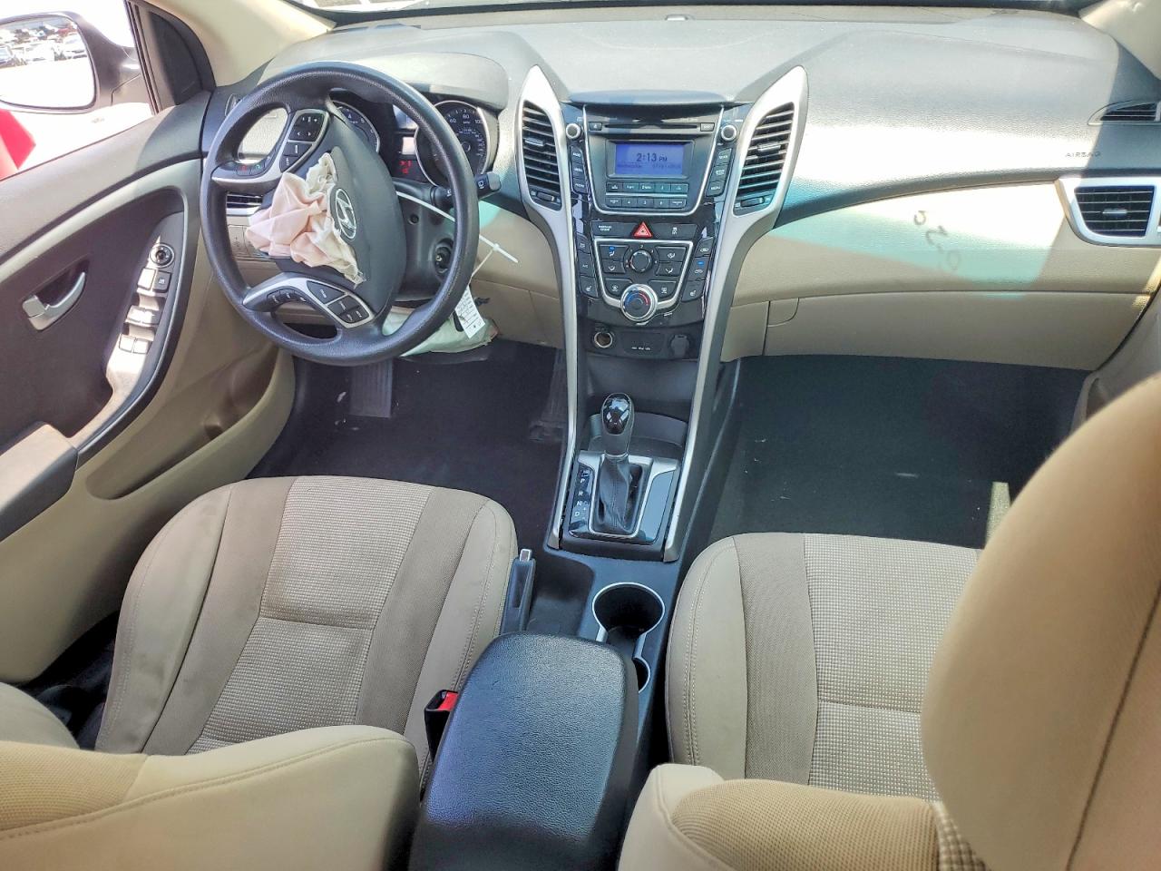 2013 Hyundai Elantra Gt Base White vin: KMHD35LE9DU033683