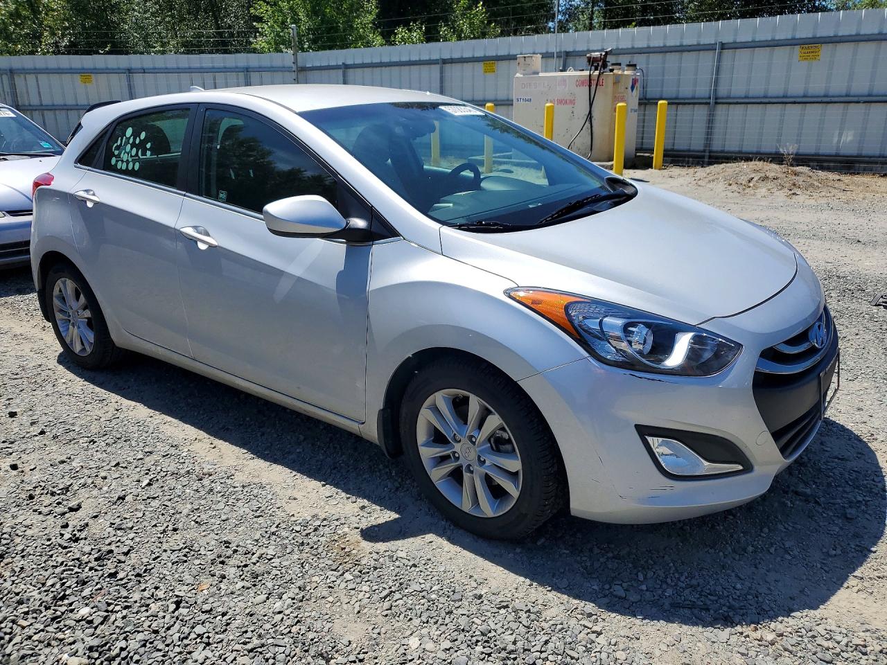 2013 Hyundai Elantra Gt Base Silver vin: KMHD35LE9DU057420