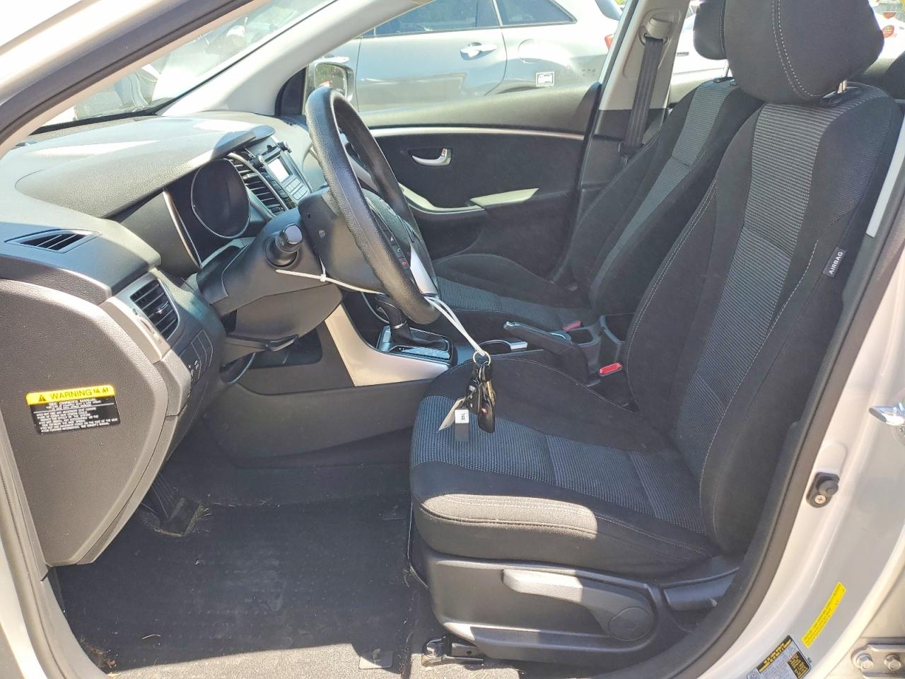 2013 Hyundai Elantra Gt Base Silver vin: KMHD35LE9DU057420