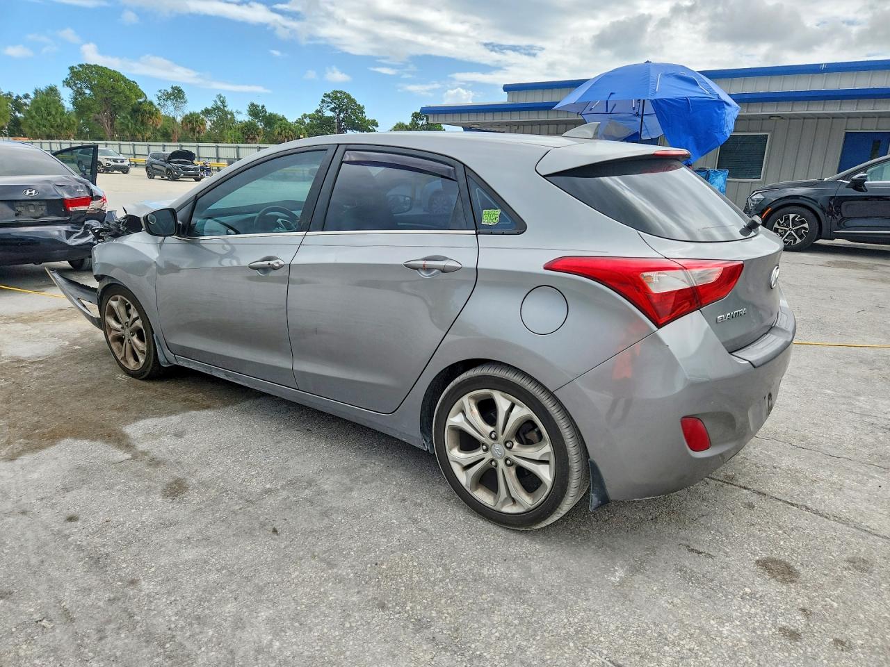 2013 Hyundai Elantra Gt Base Gray vin: KMHD35LE9DU080146