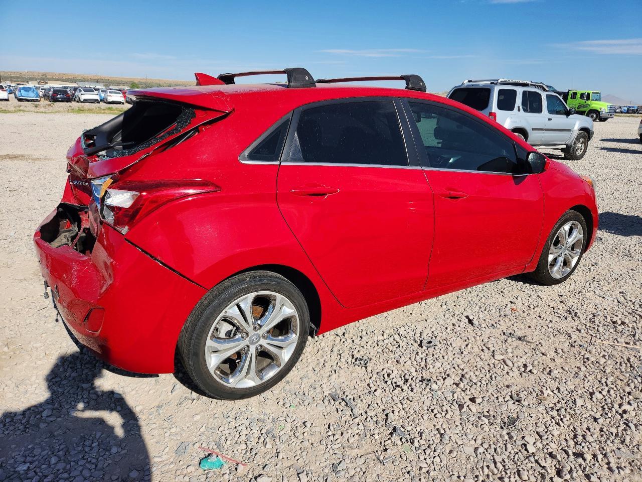 2013 Hyundai Elantra Gt Base Red vin: KMHD35LE9DU092085