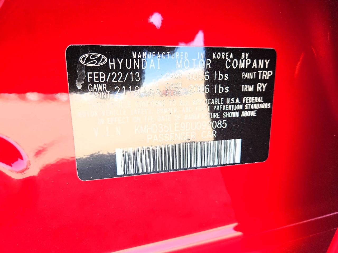 2013 Hyundai Elantra Gt Base Red vin: KMHD35LE9DU092085