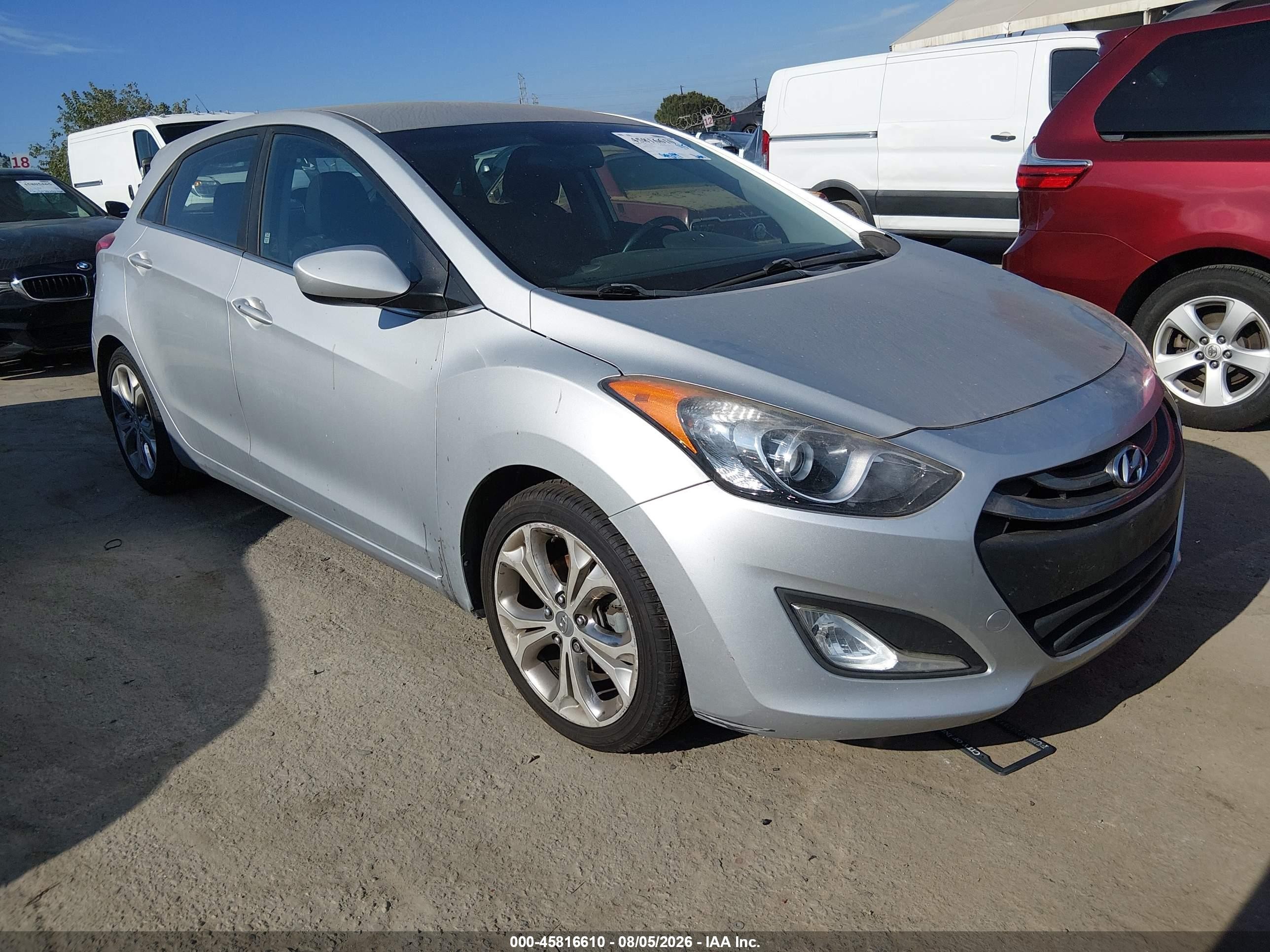 2013 Hyundai Elantra Gt   Gray vin: KMHD35LE9DU094581