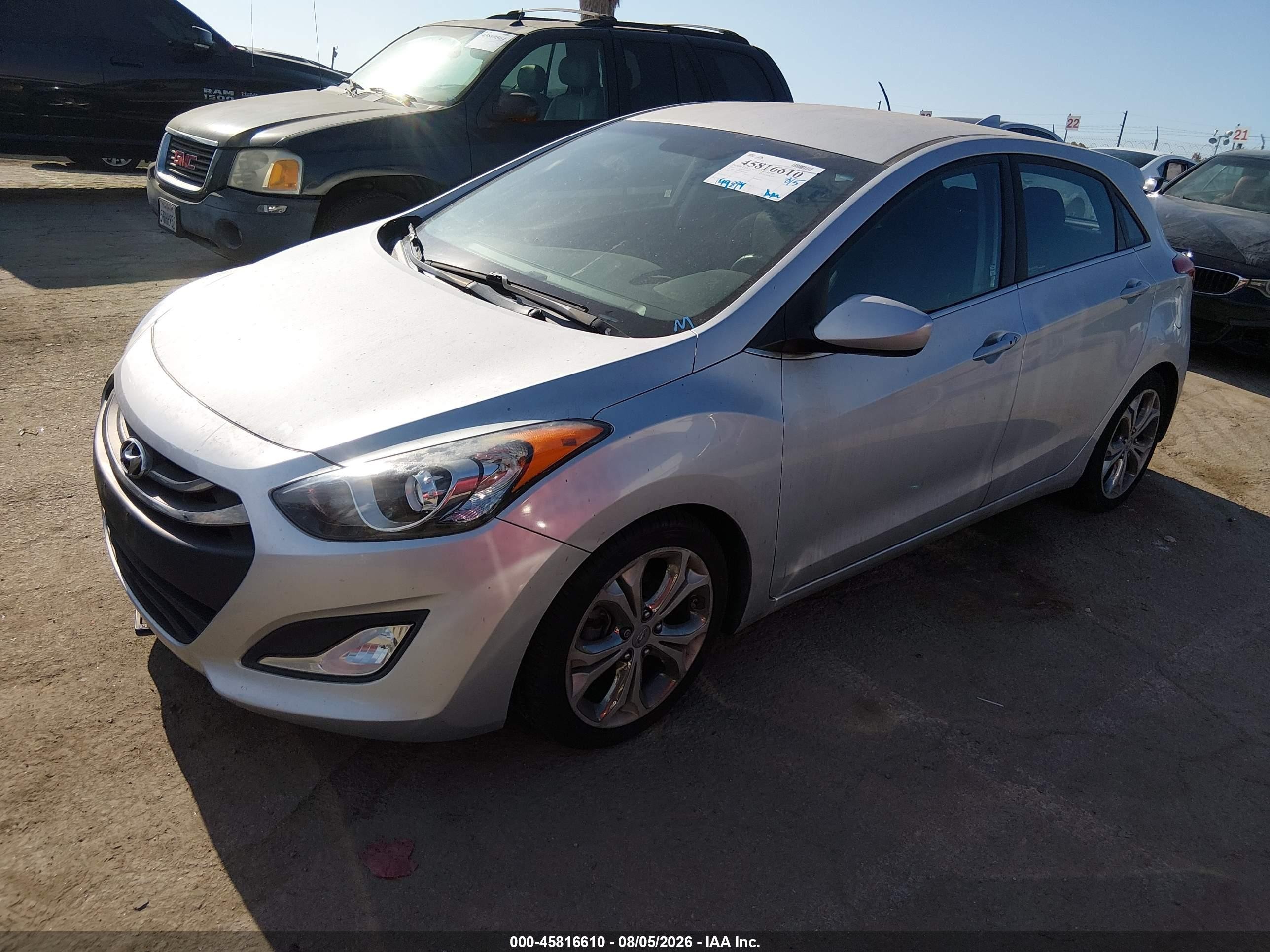 2013 Hyundai Elantra Gt   Gray vin: KMHD35LE9DU094581