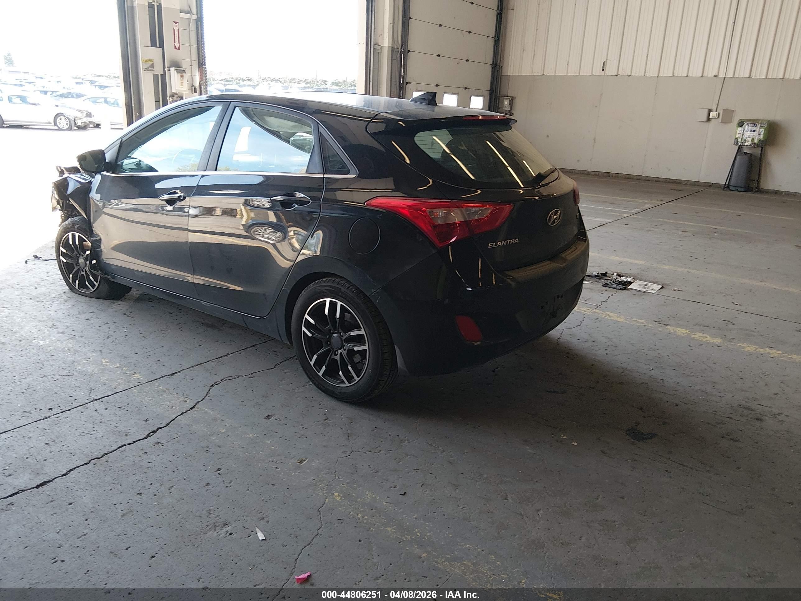 2013 Hyundai Elantra Gt   Black vin: KMHD35LE9DU094872