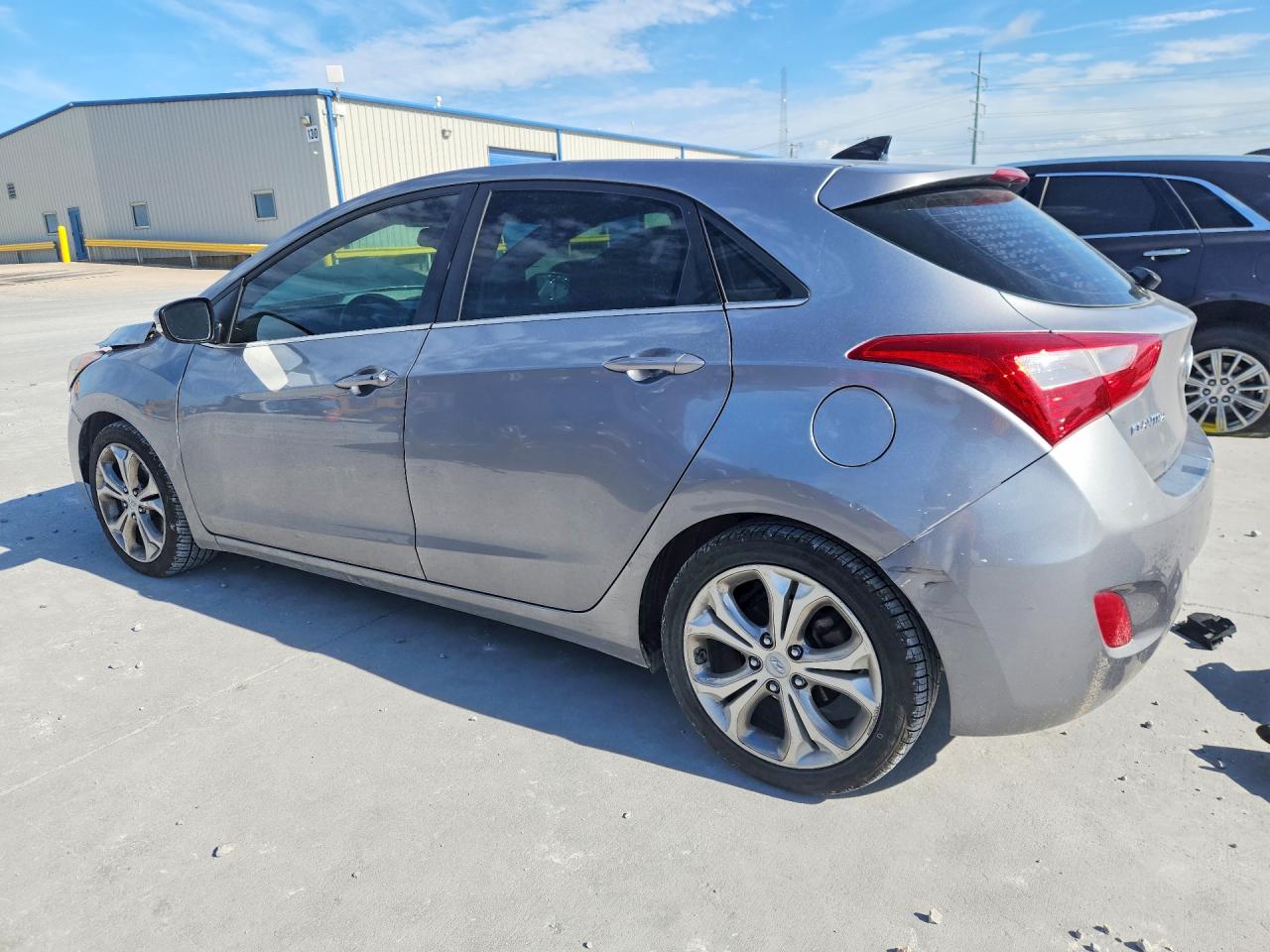 2013 Hyundai Elantra Gt Base Silver vin: KMHD35LE9DU112626