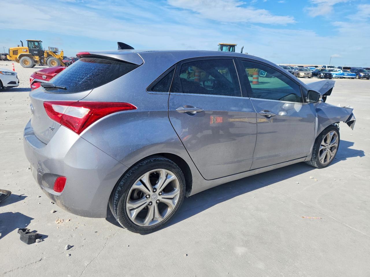 2013 Hyundai Elantra Gt Base Silver vin: KMHD35LE9DU112626