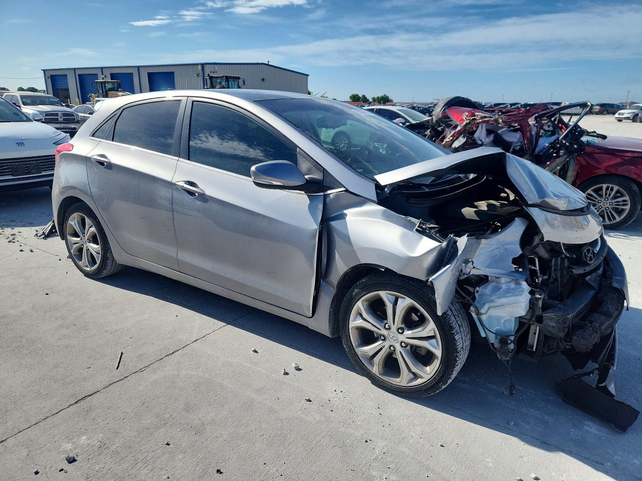 2013 Hyundai Elantra Gt Base Silver vin: KMHD35LE9DU112626