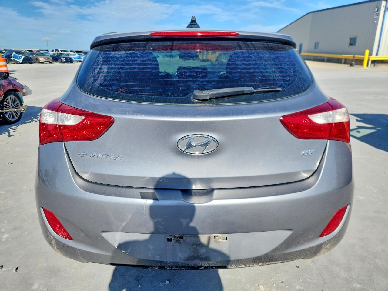 2013 Hyundai Elantra Gt Base Silver vin: KMHD35LE9DU112626
