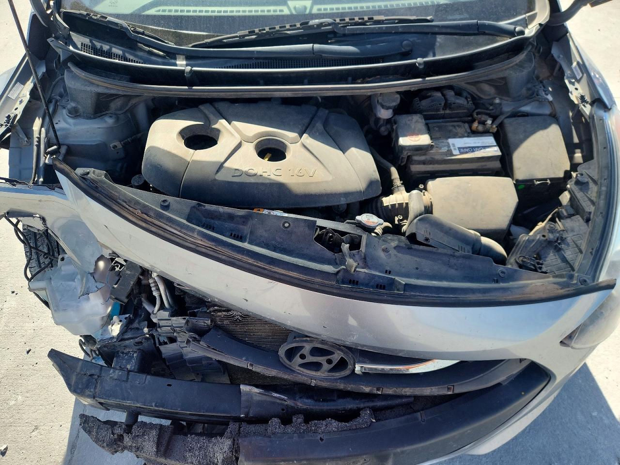 2013 Hyundai Elantra Gt Base Silver vin: KMHD35LE9DU112626