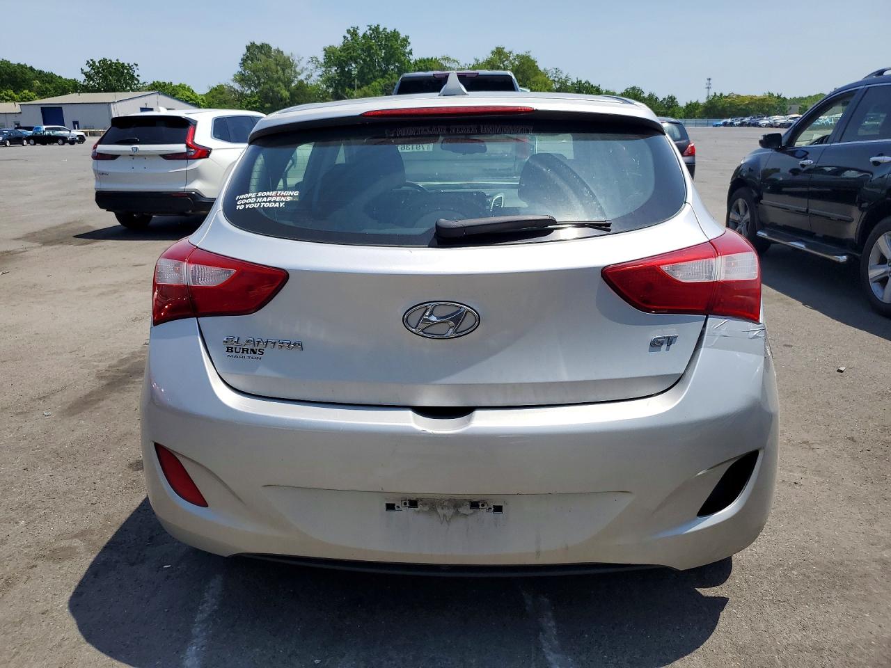 2013 Hyundai Elantra Gt Base Silver vin: KMHD35LE9DU122721