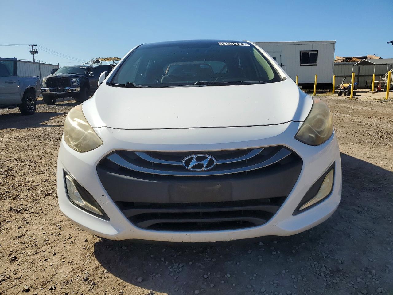 2013 Hyundai Elantra Gt Base White vin: KMHD35LE9DU126283