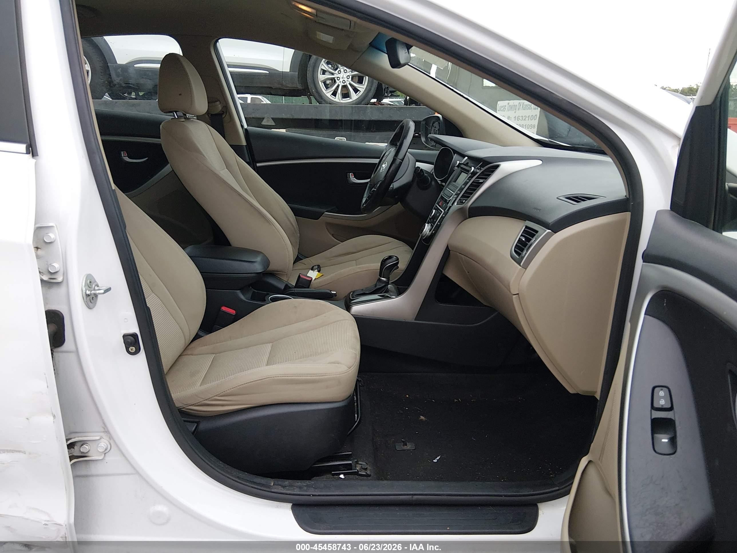 2013 Hyundai Elantra Gt   White vin: KMHD35LE9DU130284