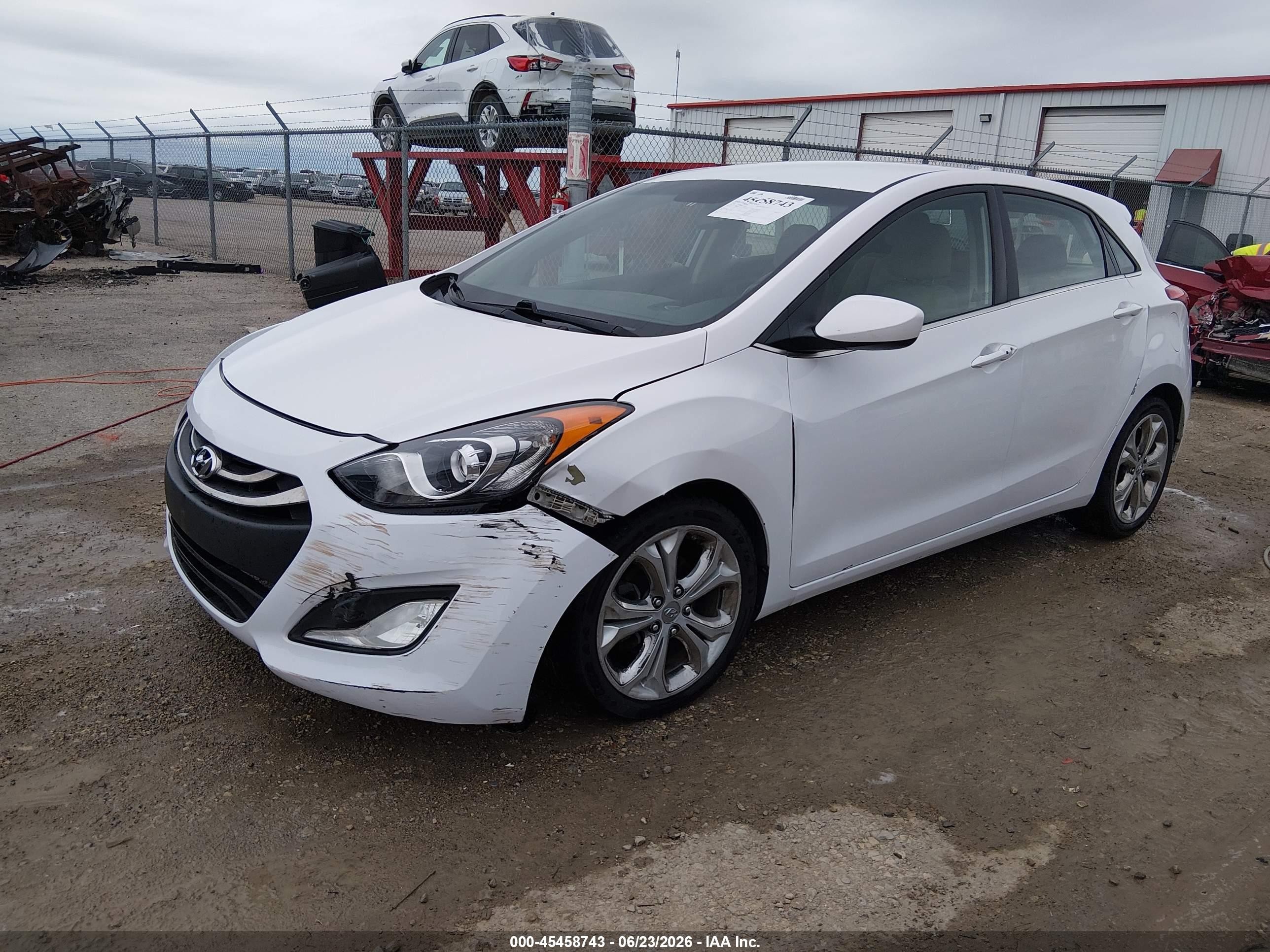 2013 Hyundai Elantra Gt   White vin: KMHD35LE9DU130284
