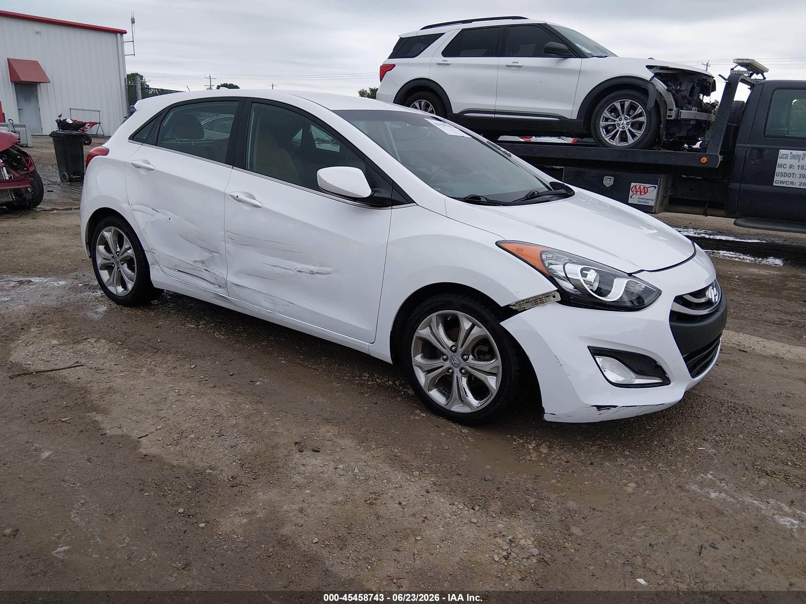 2013 Hyundai Elantra Gt   White vin: KMHD35LE9DU130284