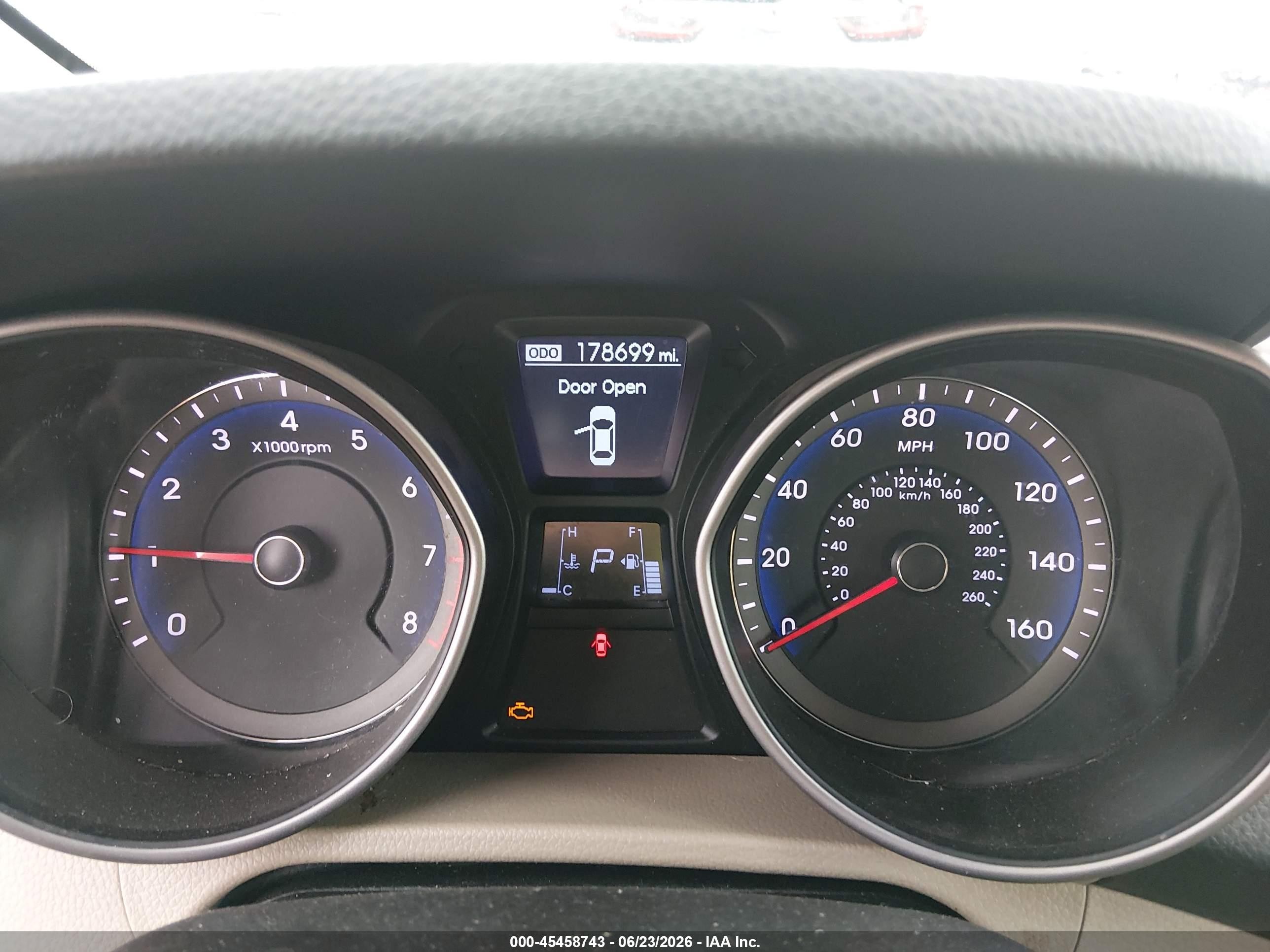 2013 Hyundai Elantra Gt   White vin: KMHD35LE9DU130284