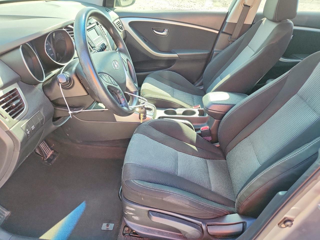 2013 Hyundai Elantra Gt Base Gray vin: KMHD35LE9DU146386