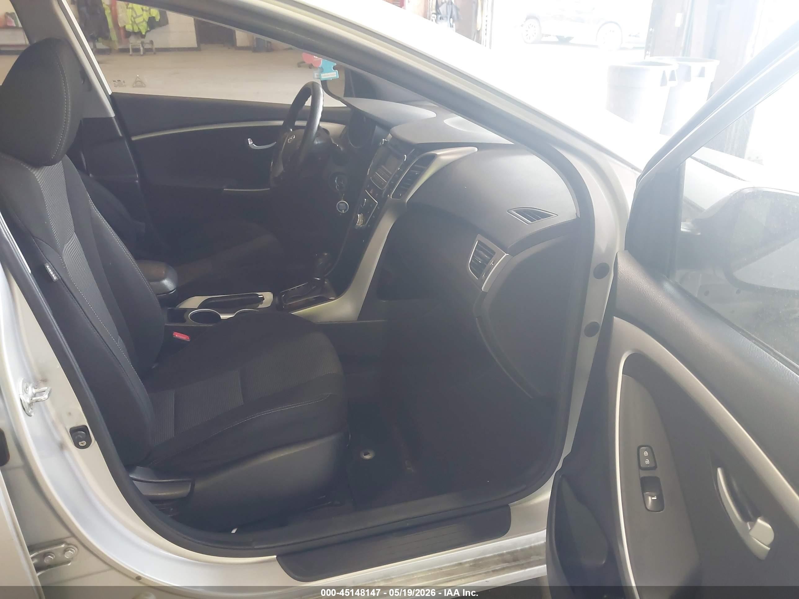 2013 Hyundai Elantra Gt   Gray vin: KMHD35LE9DU147117