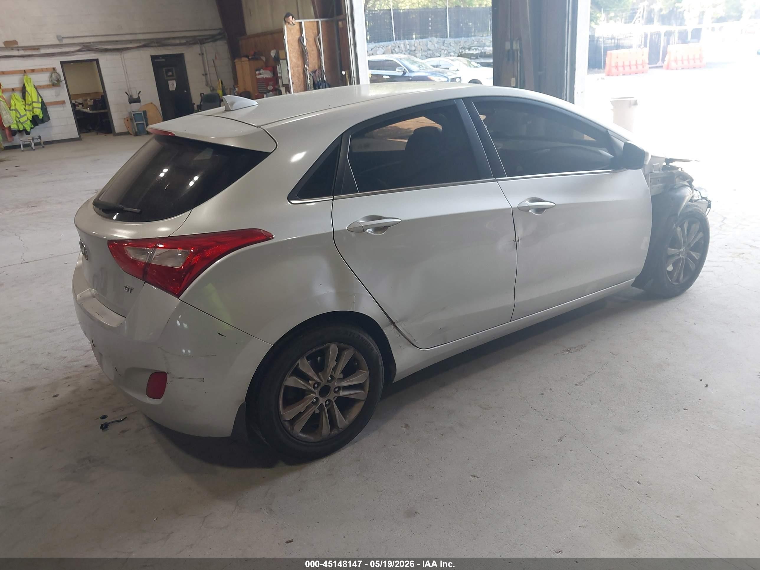 2013 Hyundai Elantra Gt   Gray vin: KMHD35LE9DU147117