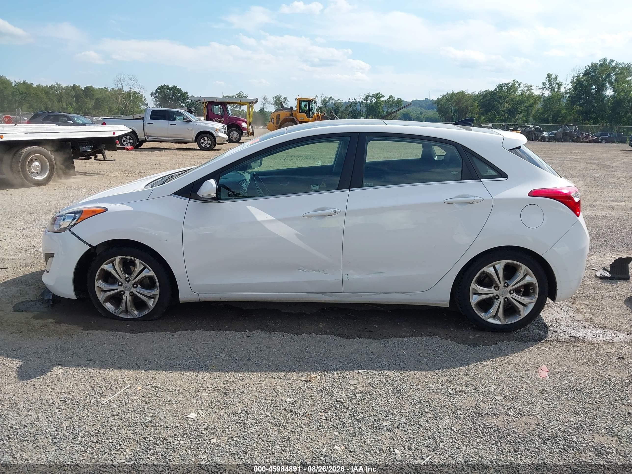 2013 Hyundai Elantra Gt Base W/blue Белый vin: KMHD35LE9DU148140